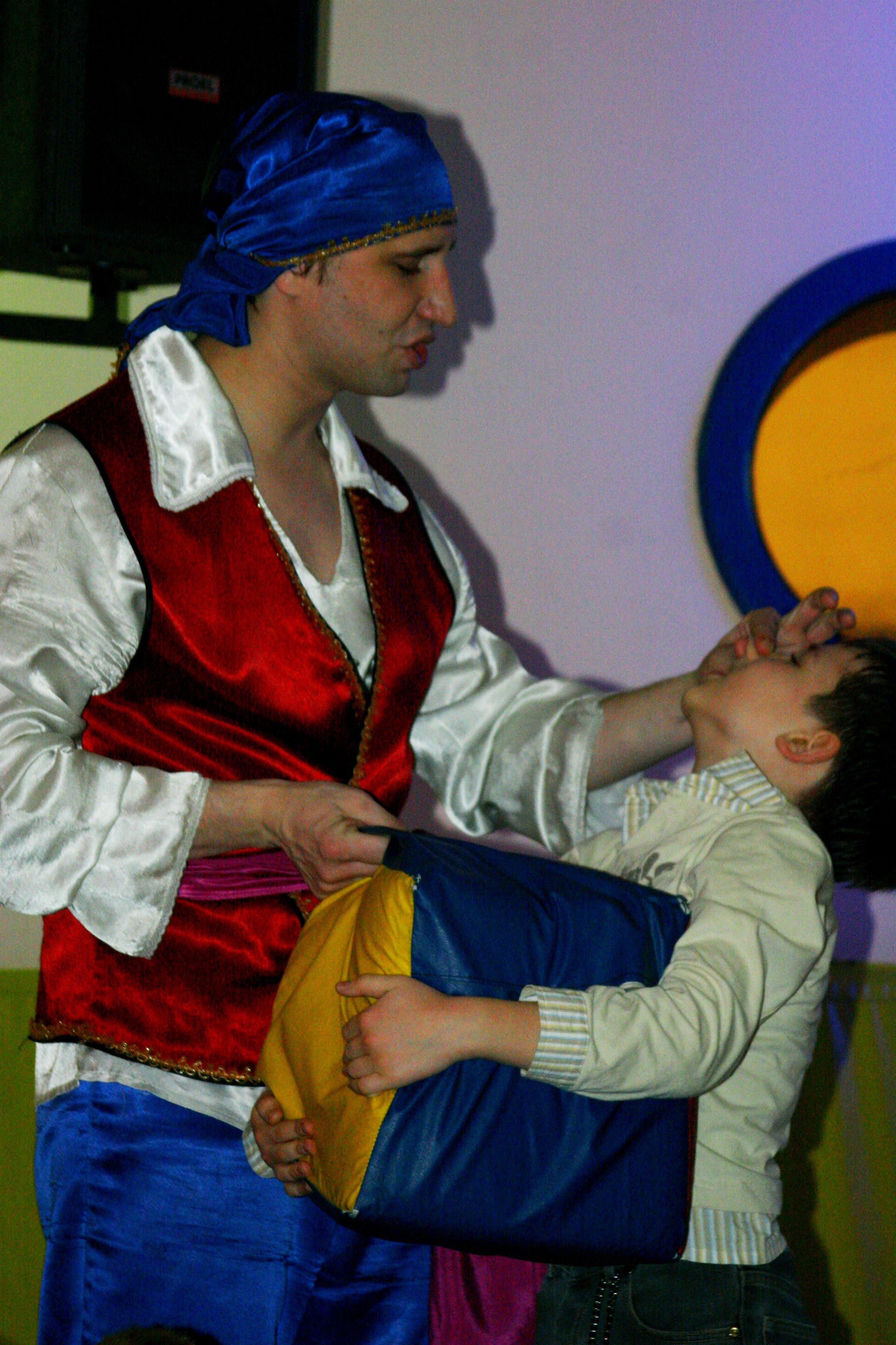 Вольт. Репортажный фотограф Антон Лаврененков