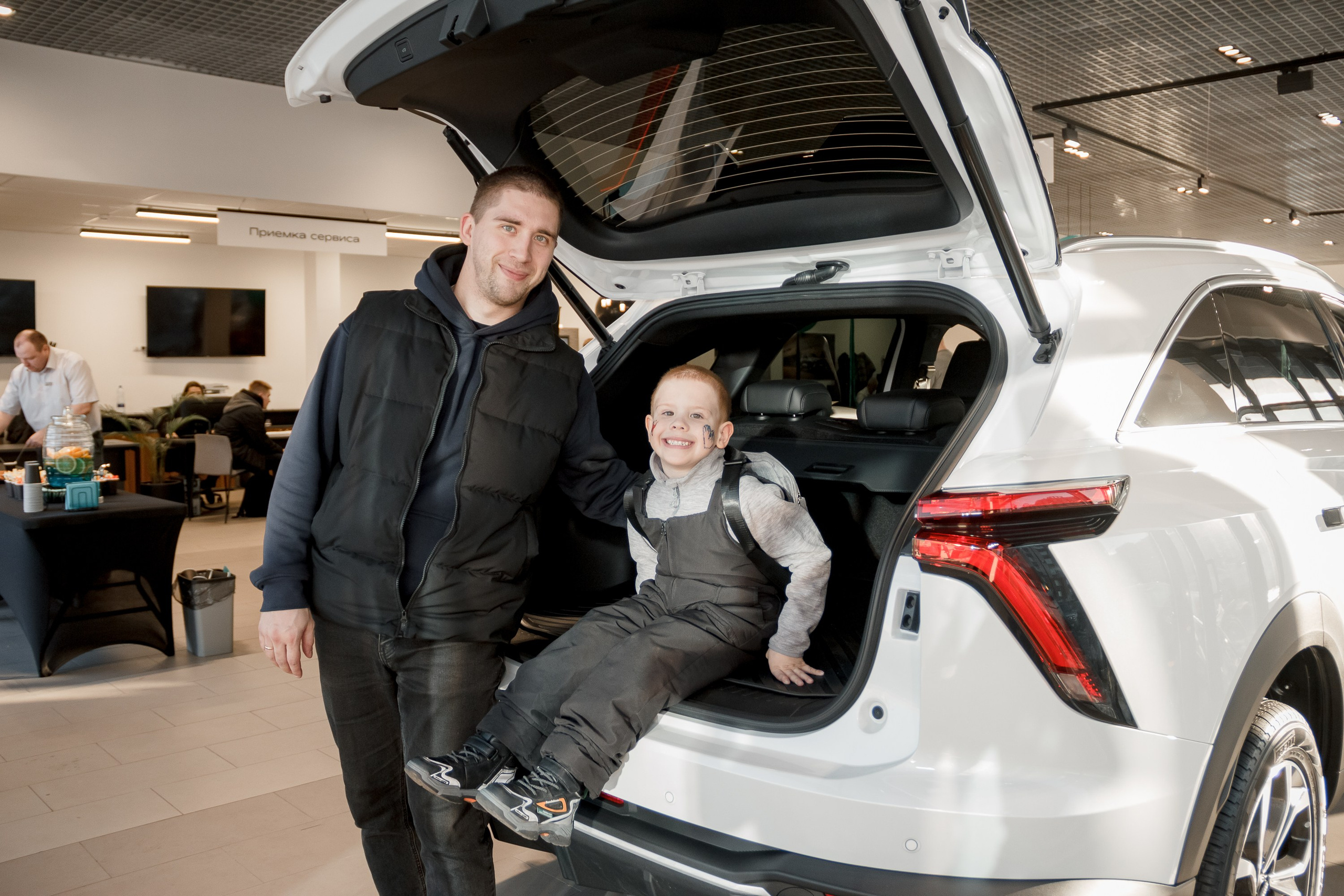 Съемка в автосалоне. Фотограф Великий Новгород Татьяна Чиглинцева