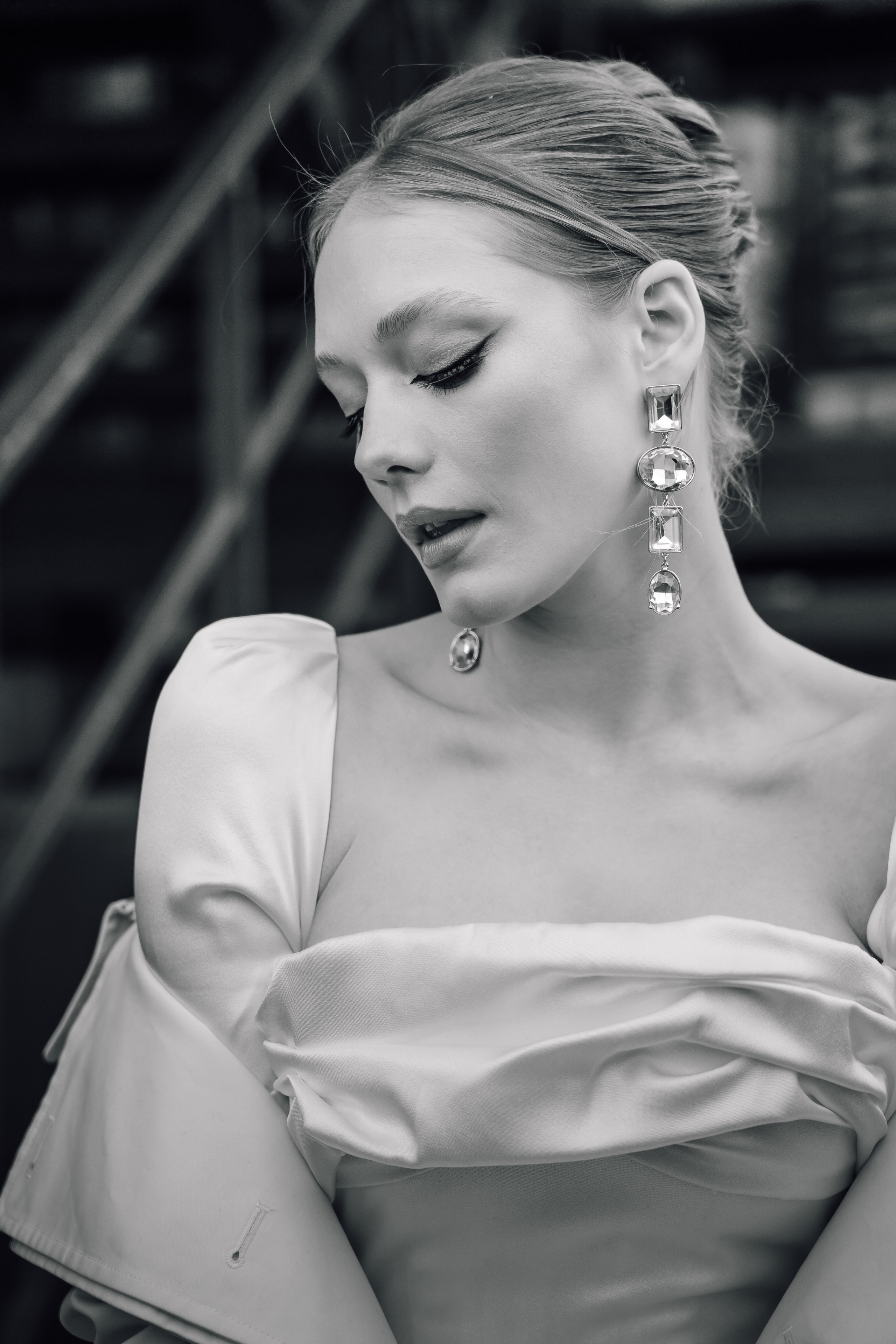 Городская свадебная съемка в Тамбове: Павел Четвертков, крупные аксессуары.