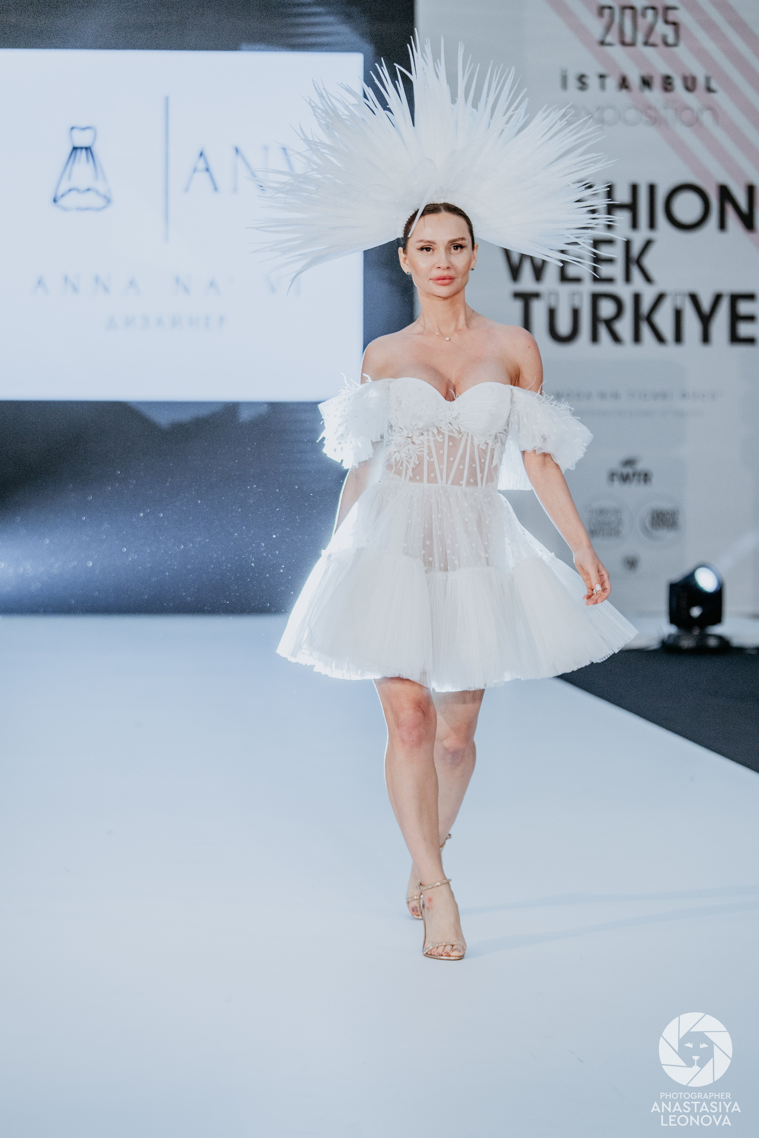 Fashion Week Türkiye [spring, 2025]. Anastasia Leonowa