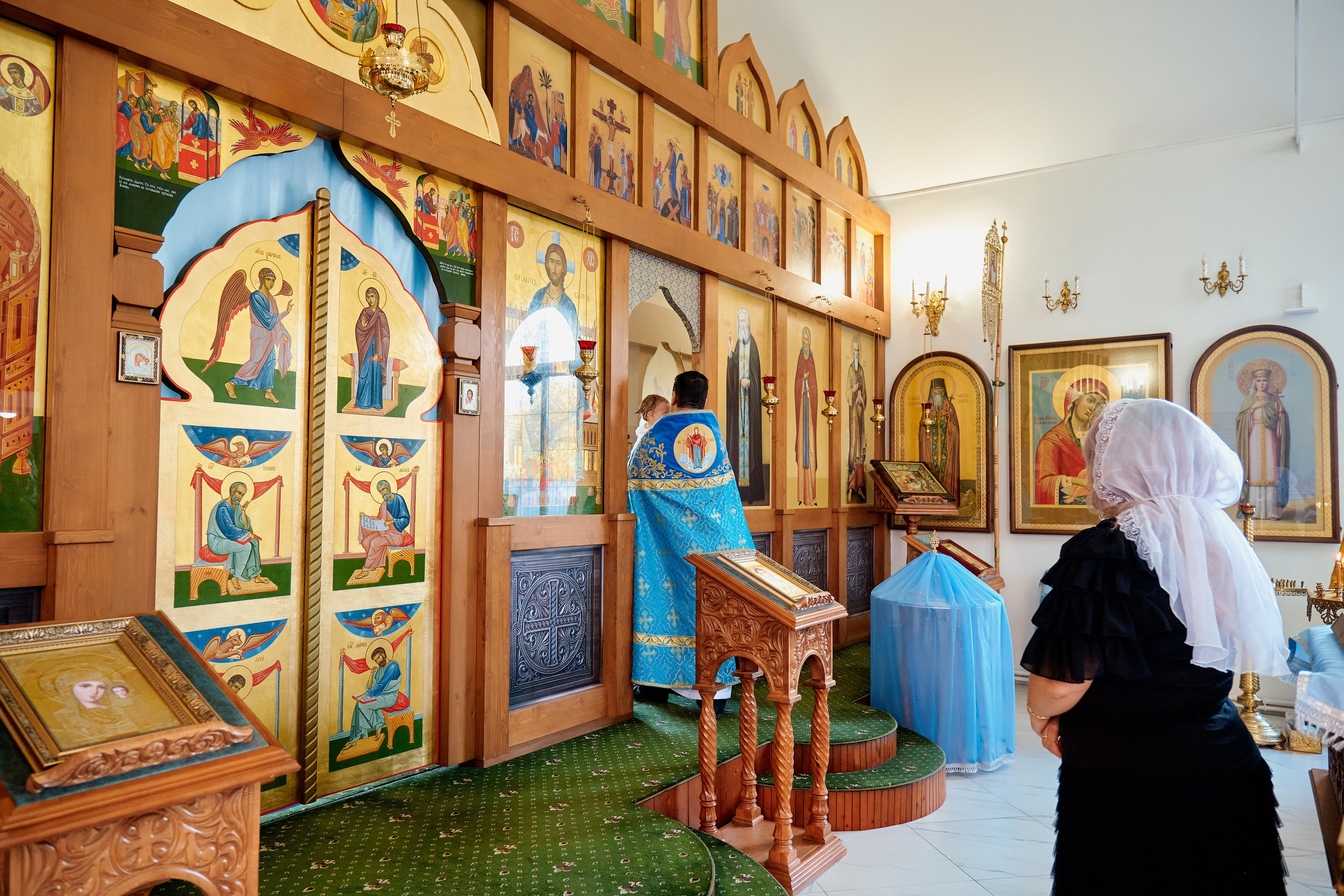 Крестины. Храм св. Серафима Саровского. Фотограф Таганрог Анна Трайжон