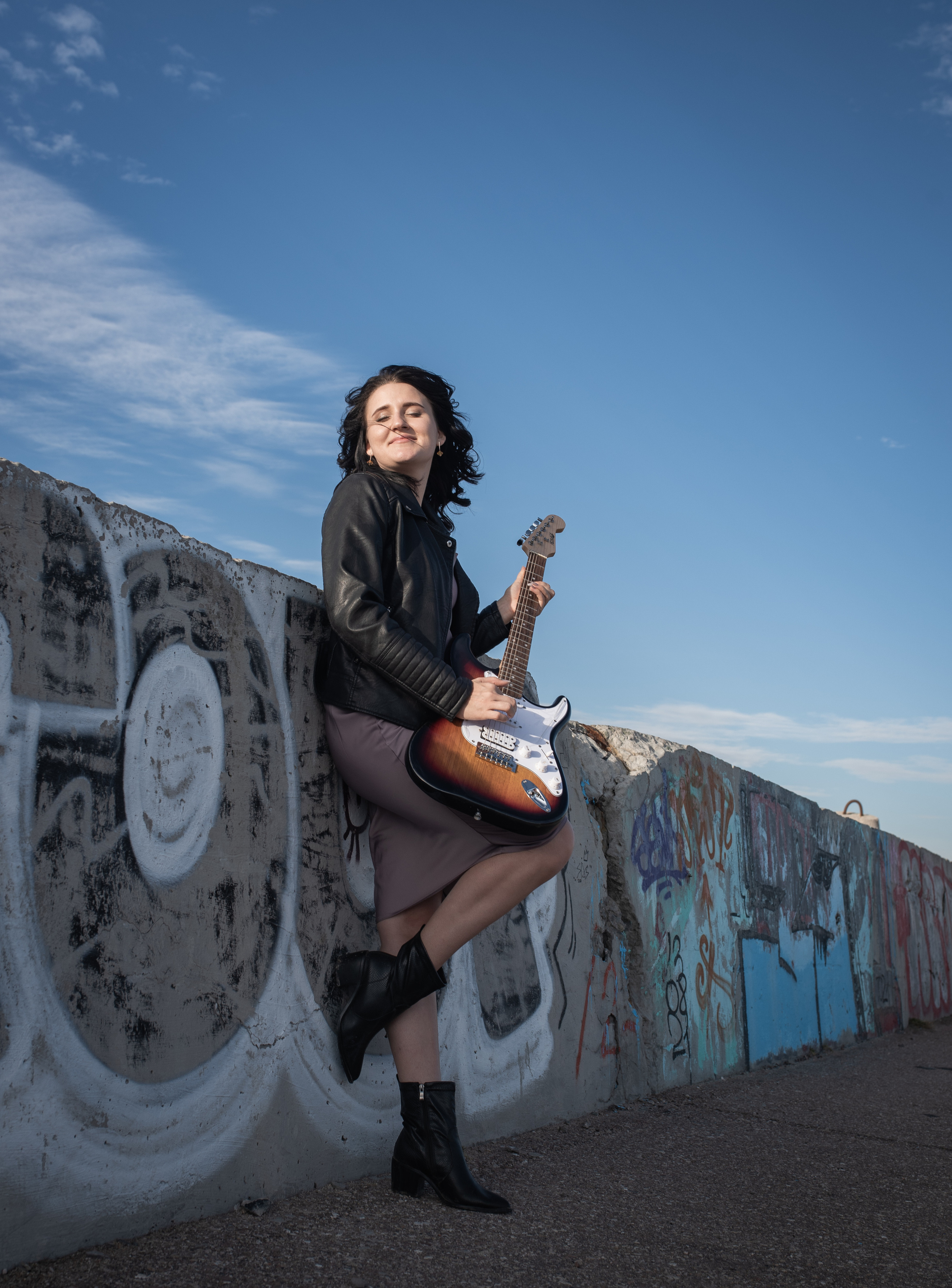 Девушка с гитарой. Творческий фотограф в Севастополе — Антонина Марченко