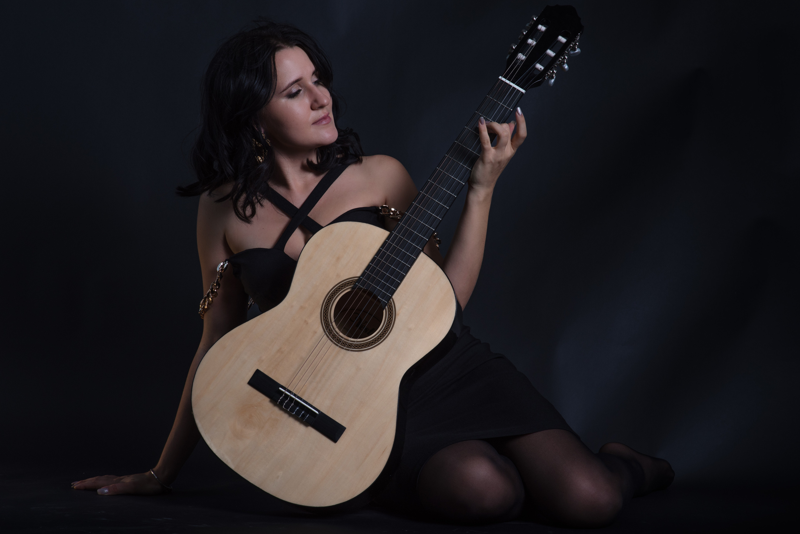 Девушка с гитарой. Творческий фотограф в Севастополе — Антонина Марченко
