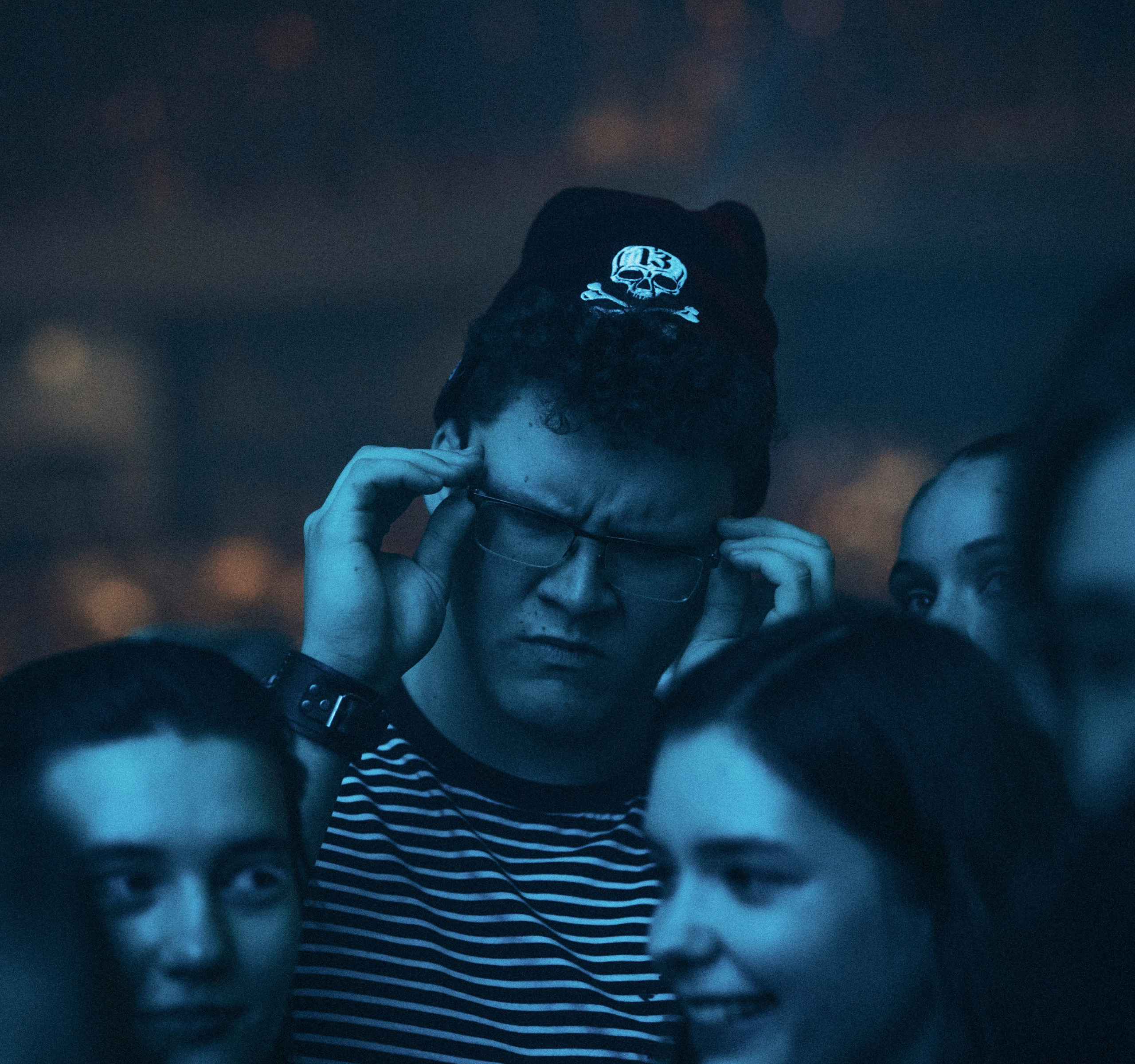 2026. Стрит-фотография, полная абсурда, идиотизма и красоты