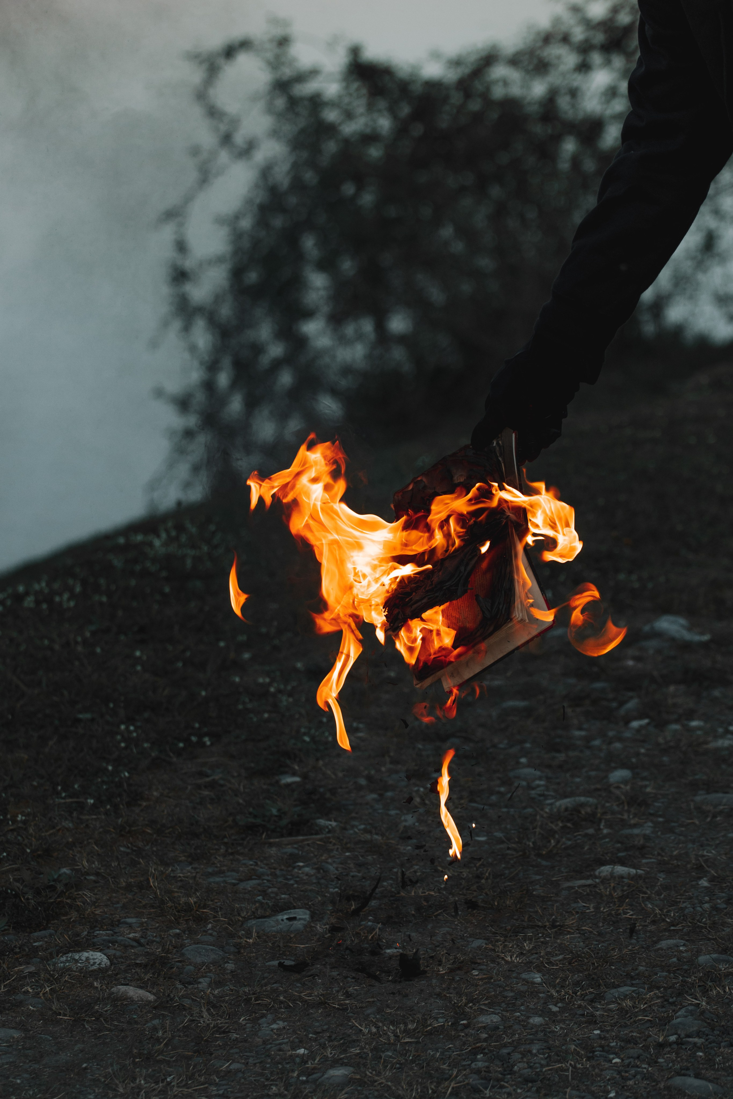 With fire. Photographer in Saint-Petersburg and Moscow Max Spector