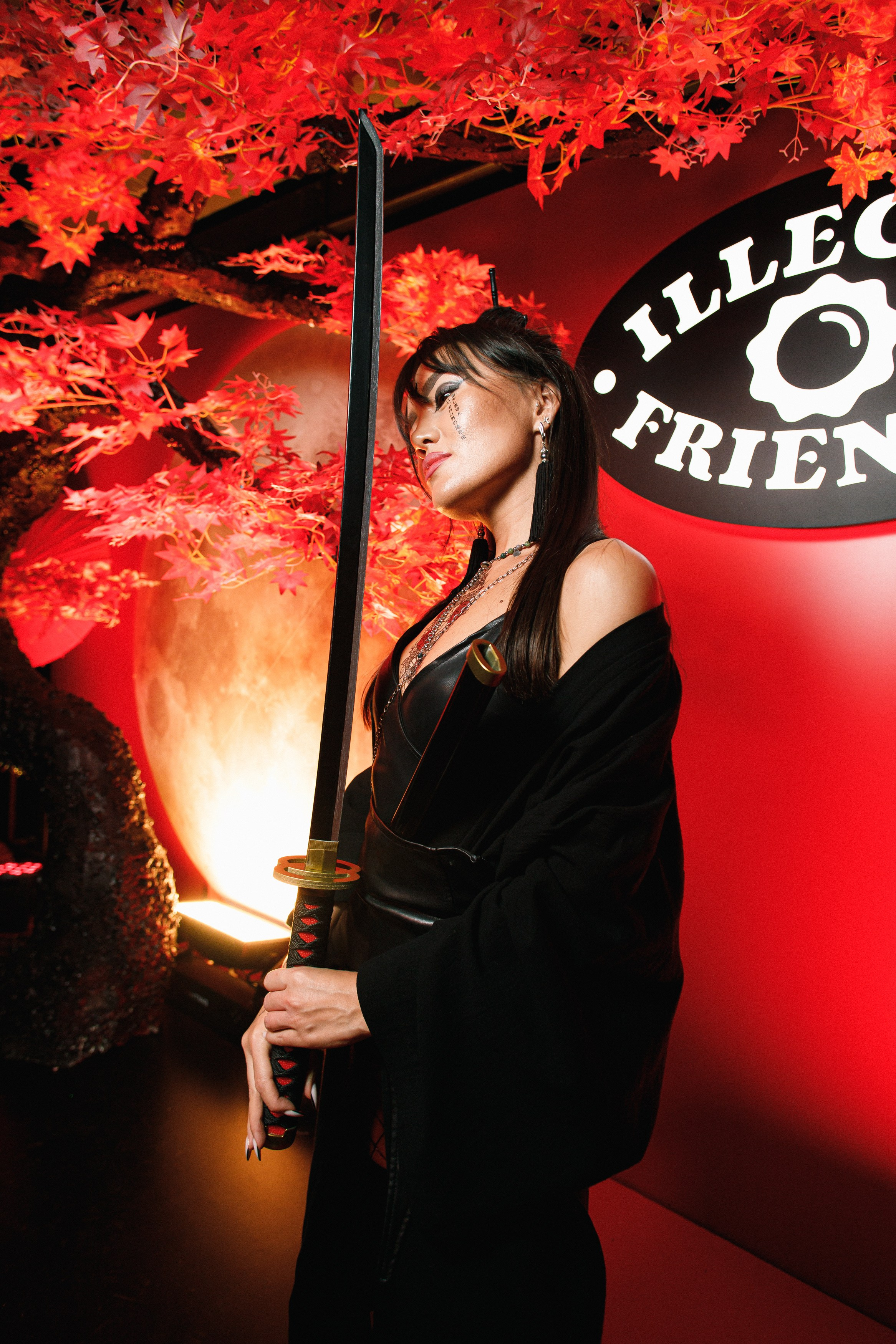 ILLEGAL FRIENDS | ASIA. СВОИ. ФОТООТЧЕТЫ-СОБЫТИЯ-МЕСТА