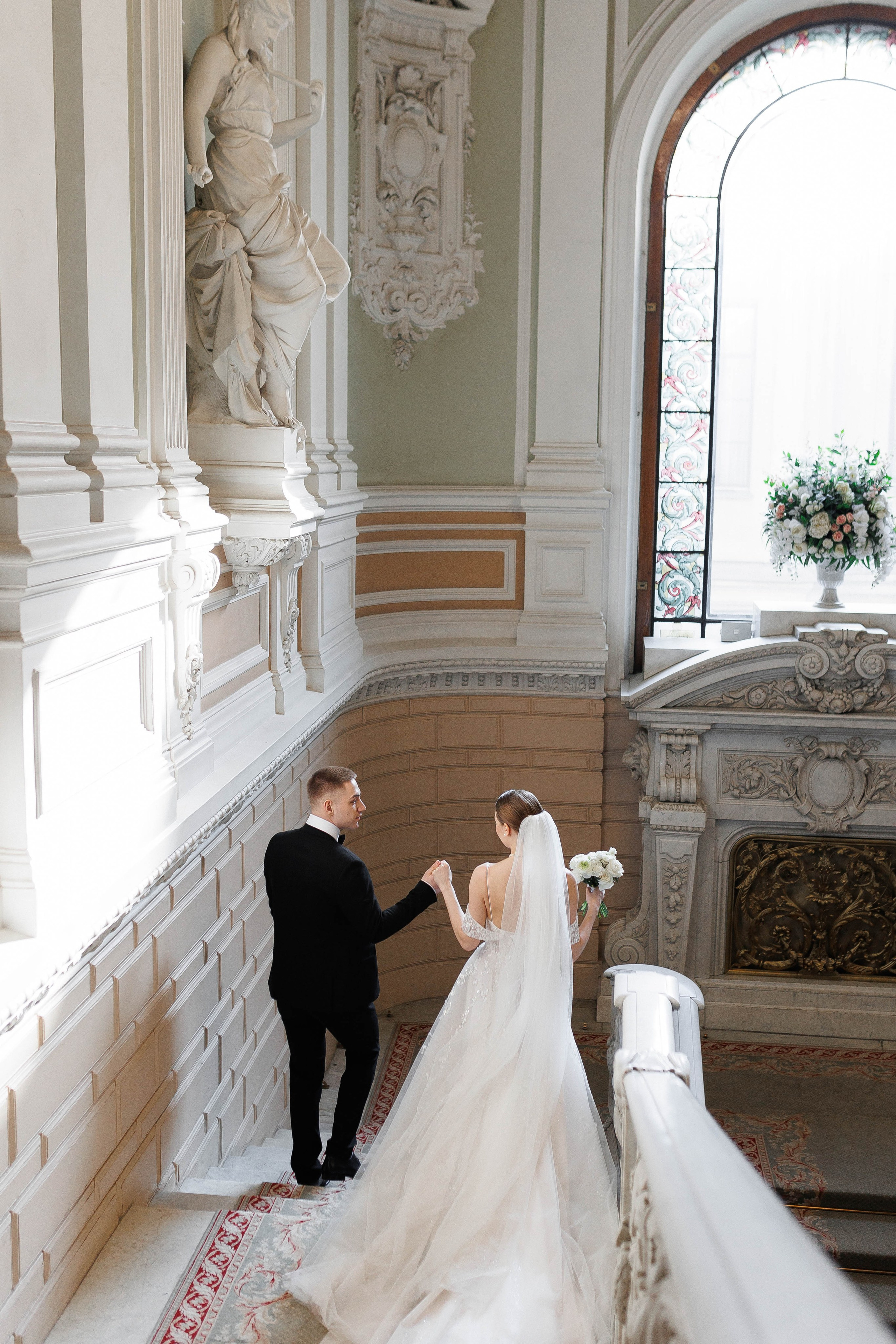 ···. Свадебный фотограф в Санкт-Петербурге Александра Чукавина