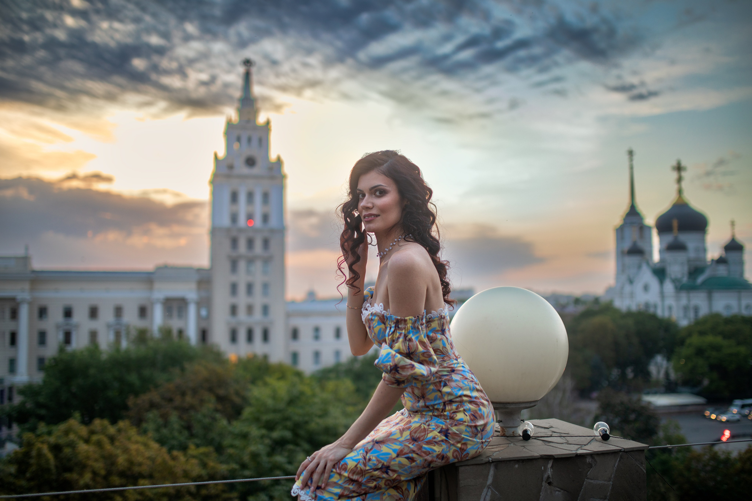 Фотосет с Эльвирой на крыше здания в формате для «себя»