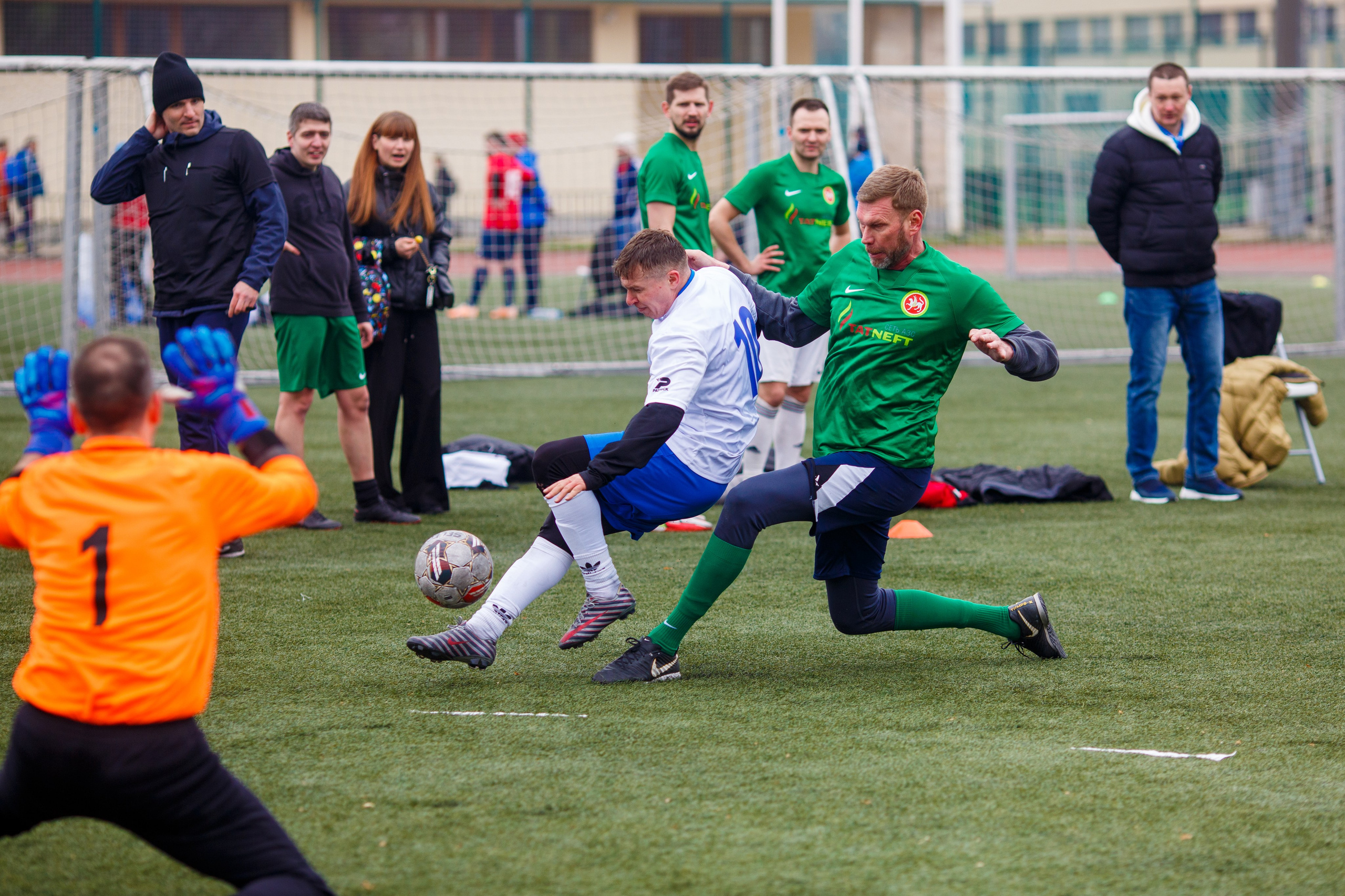 Футбольный турнир Газпром Энергохолдинг. Репортажный фотограф Борис Геер