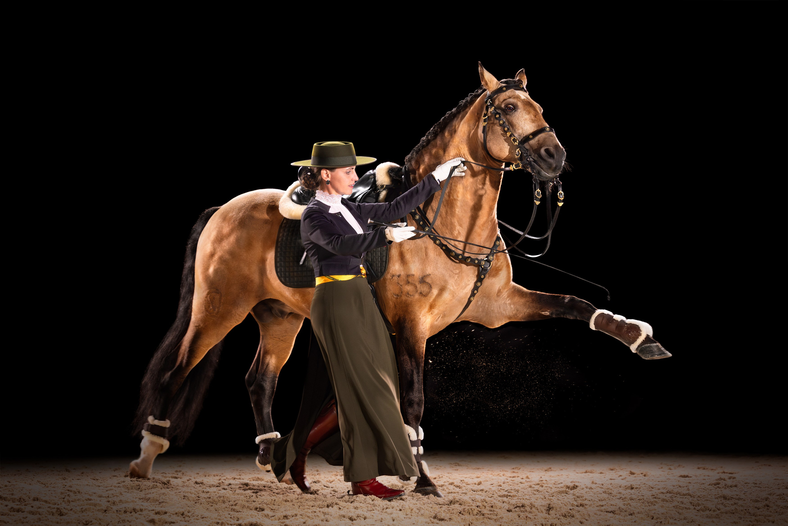 Конные фотосессии с использованием студийного оборудования. Mrs.Aquarelia Конный фотограф Марианна Леонтьева