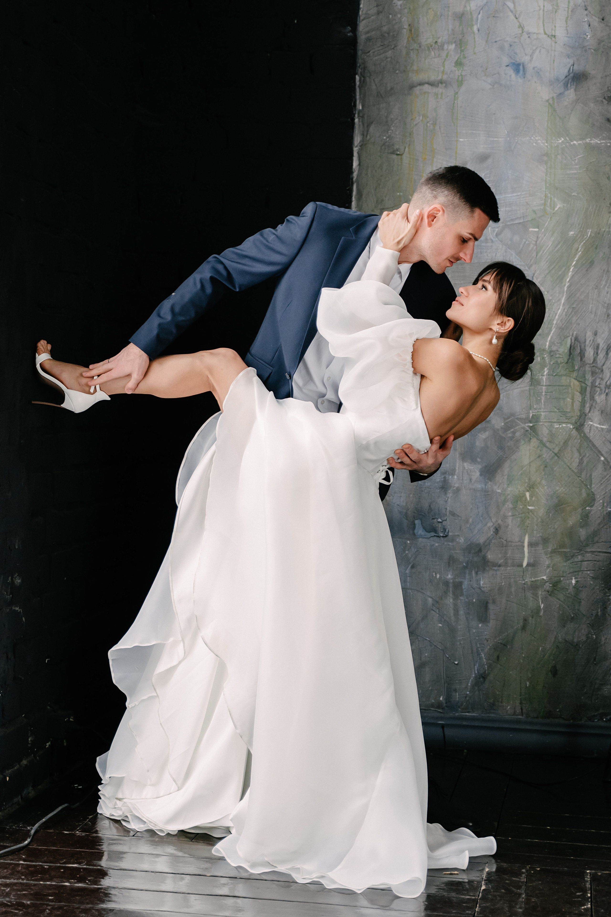 Свадебная фотосессия молодоженов в студии. Свадебный и семейный фотограф из Воронежа|Москвы Бубнова Екатерина