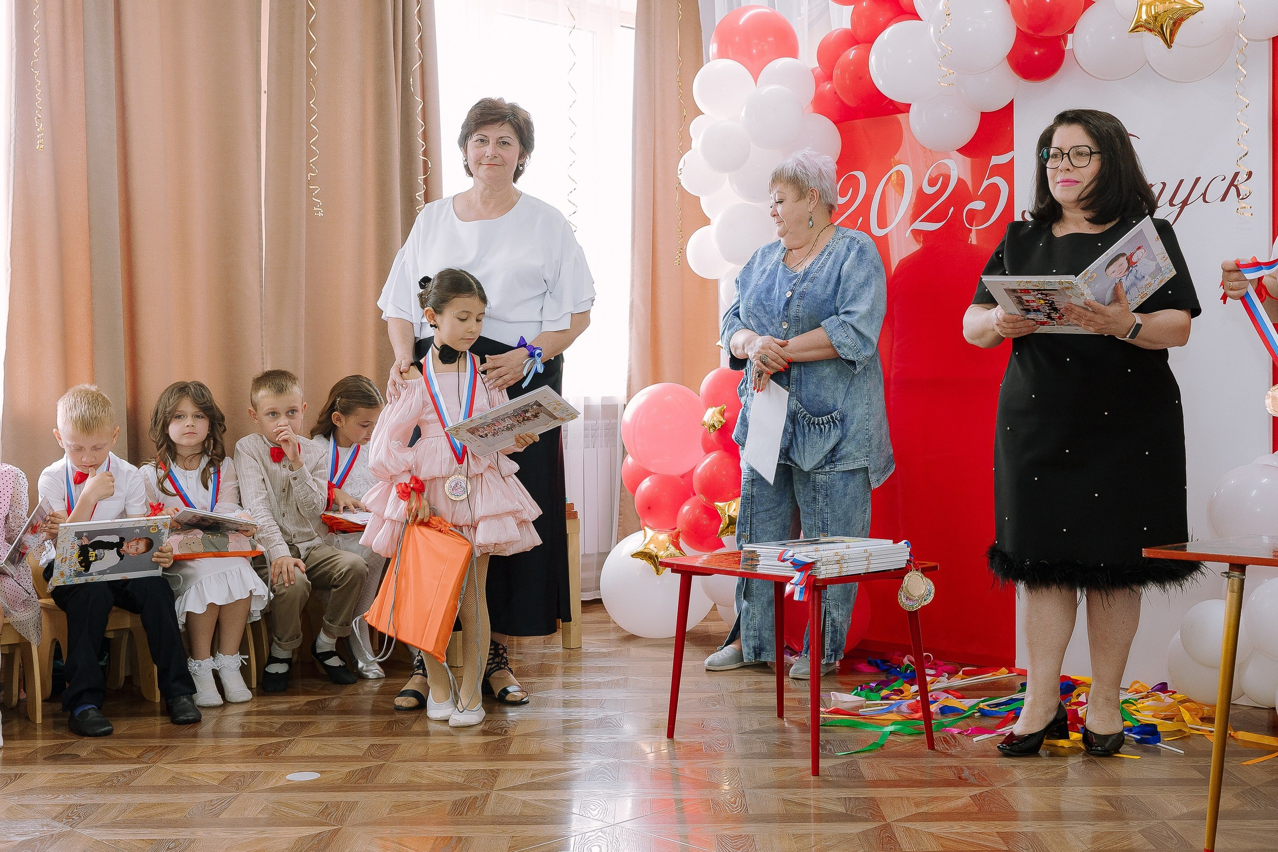 Выпускной в ДС 26. Выпускные альбомы Натальи Бутко: Новороссийск, Анапа, Геленджик