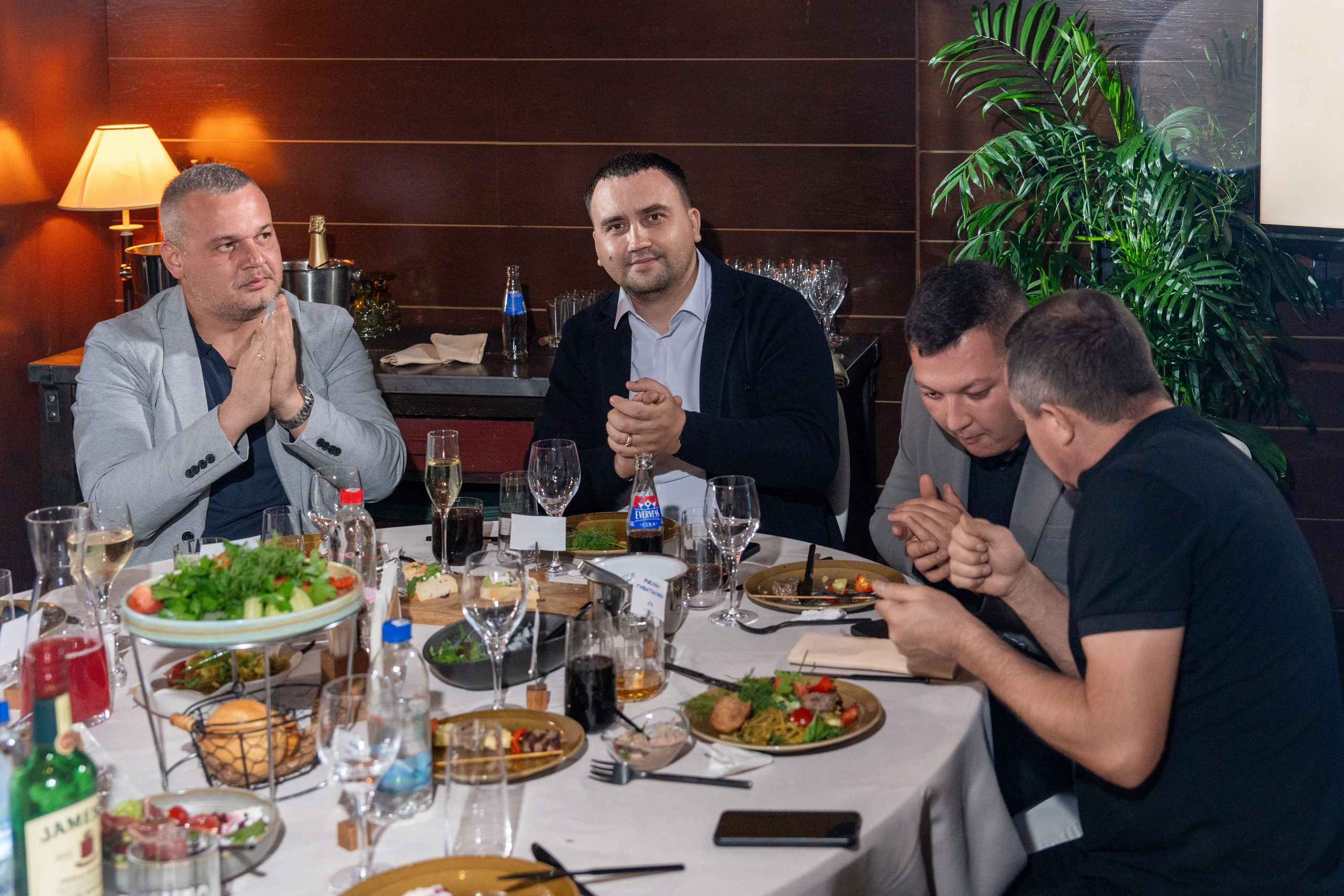 Гала-ужин для компании «Agregatka». Репортажный фотограф в Красной Поляне и Сочи Павлюченко Екатерина