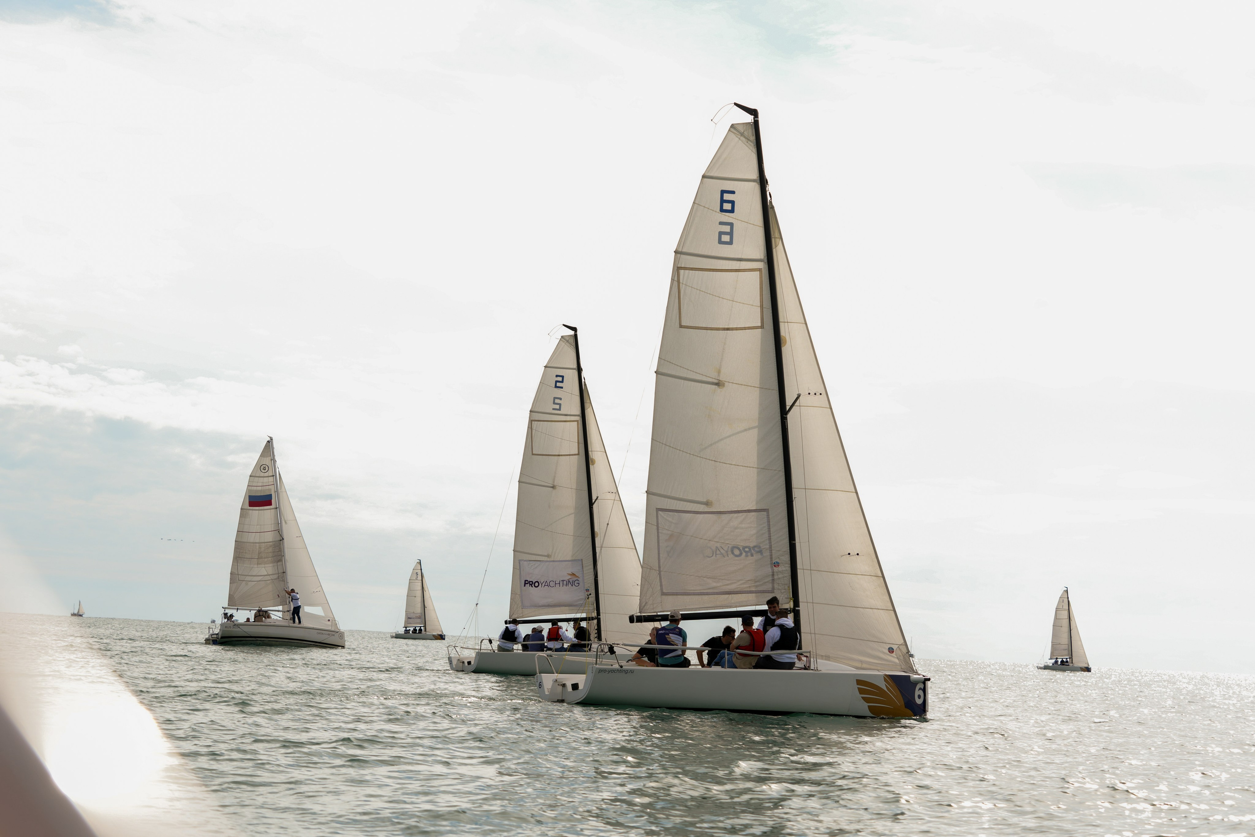 Яхтенная регата для компании Агрегатка. Репортажный фотограф в Красной Поляне и Сочи Павлюченко Екатерина