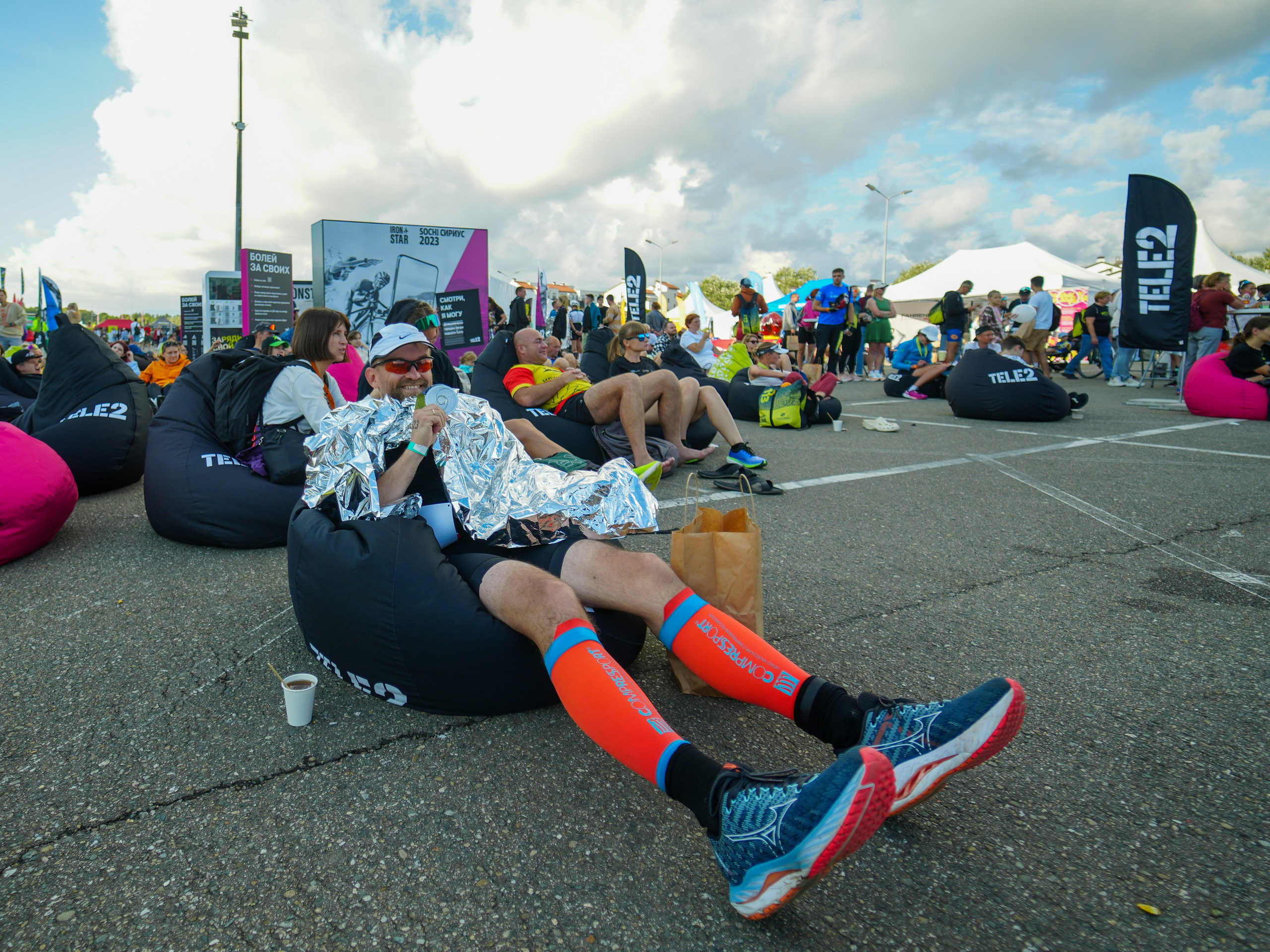 Фотоотчет партнерской интеграции для компании TELE2 на фестивале Ironstar. Репортажный фотограф в Красной Поляне и Сочи Павлюченко Екатерина