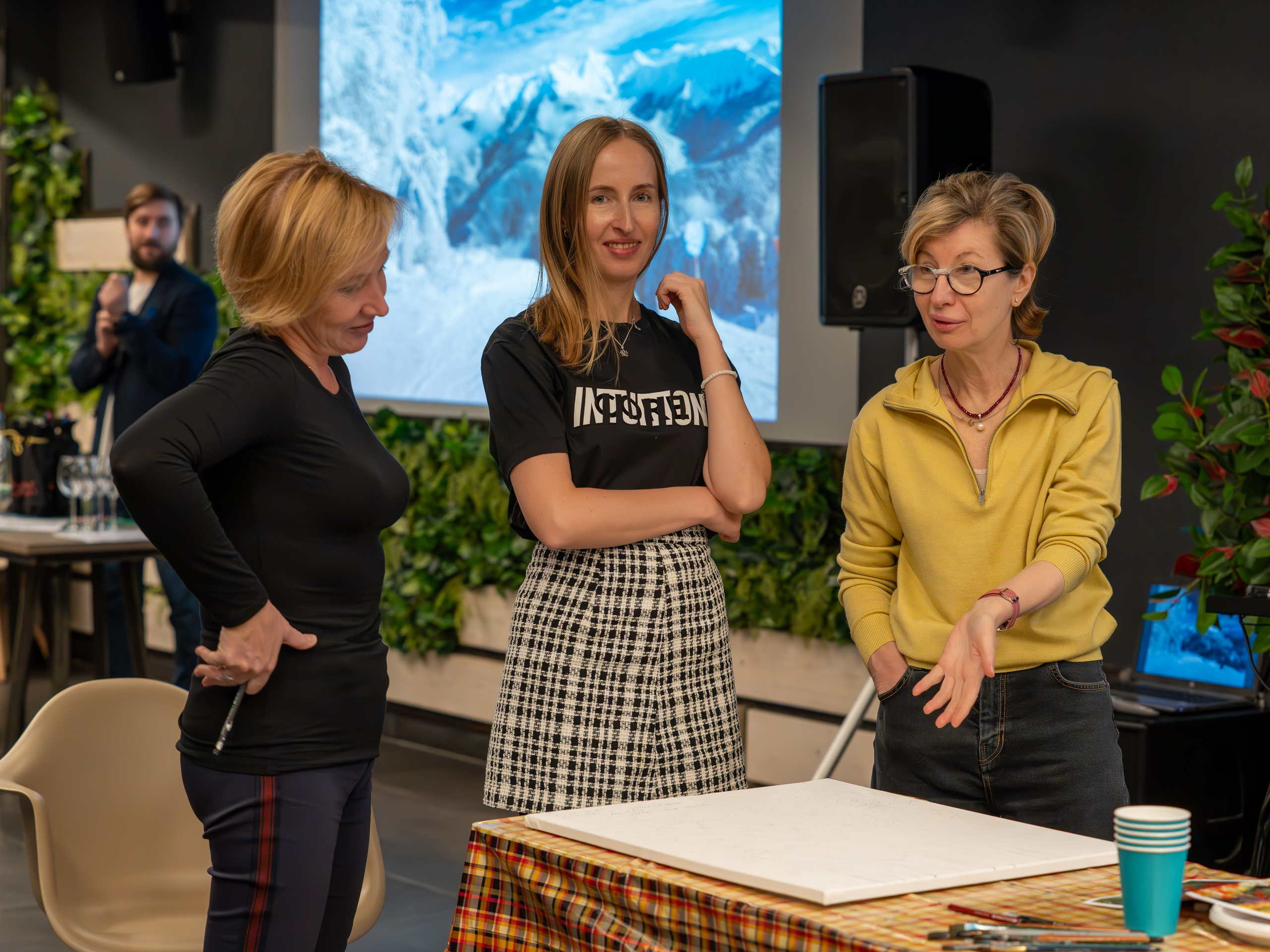 MICE мероприятие — мастер класс по акварели. Репортажный фотограф в Красной Поляне и Сочи Павлюченко Екатерина