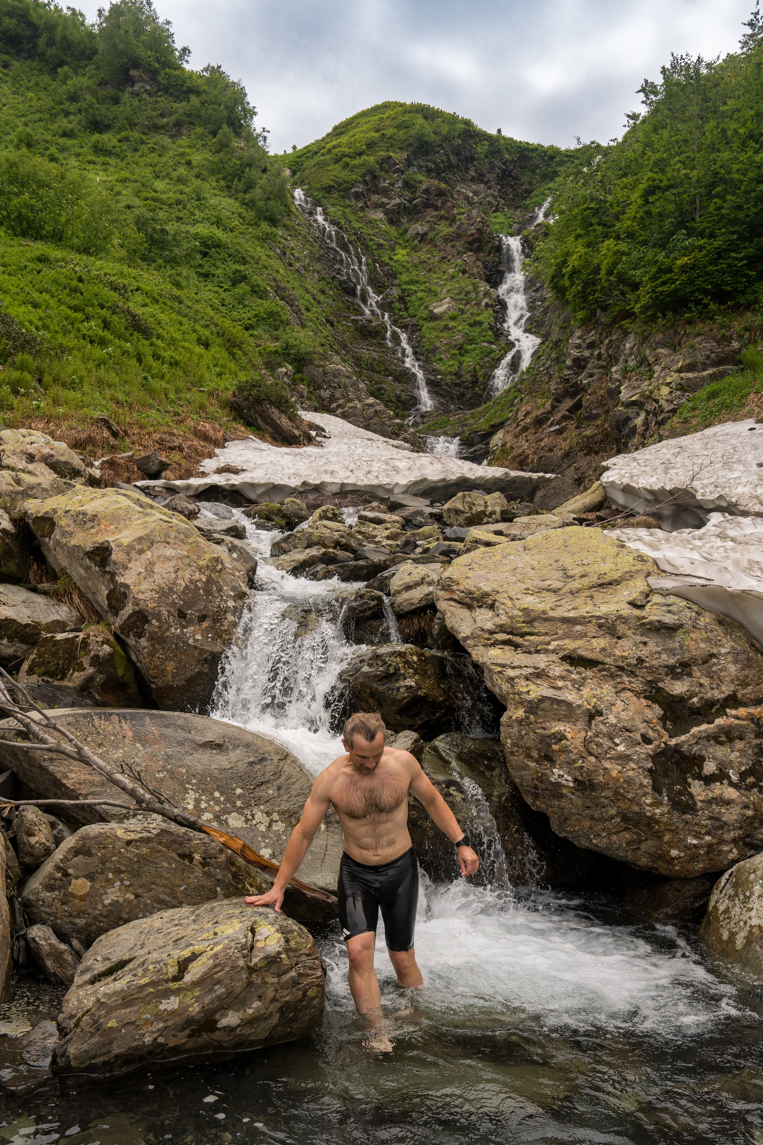 MICE мероприятие для компании «Доставка морем»: хайкинг к Ачипсинским водопадам. Репортажный фотограф в Красной Поляне и Сочи Павлюченко Екатерина