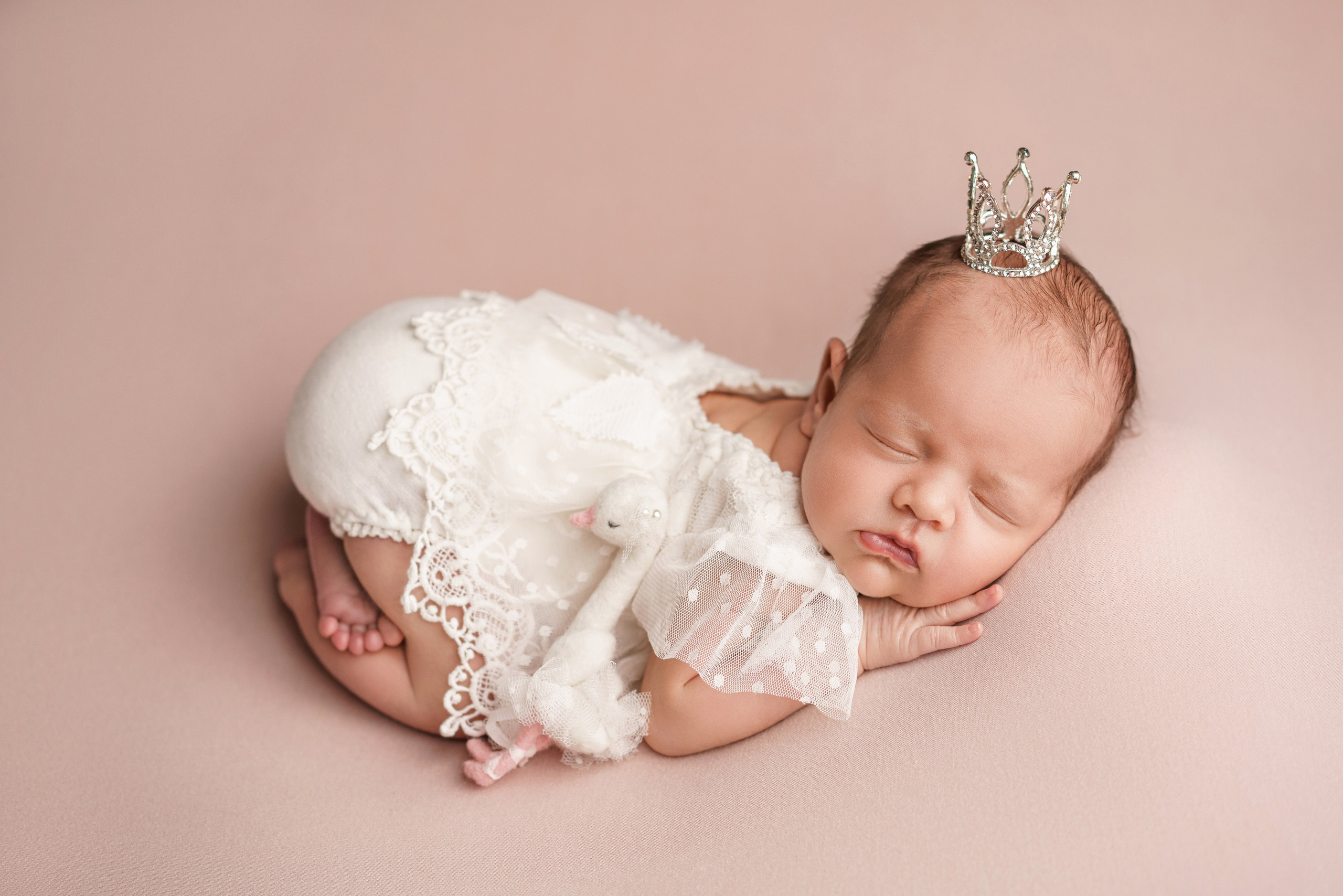 Фотосессия новорожденных | Галерея трогательных кадров малышей в стиле newborn. Фотосессия новорожденных в Москве и Московской области | Профессиональный фотограф newborn — Татьяна Иванова