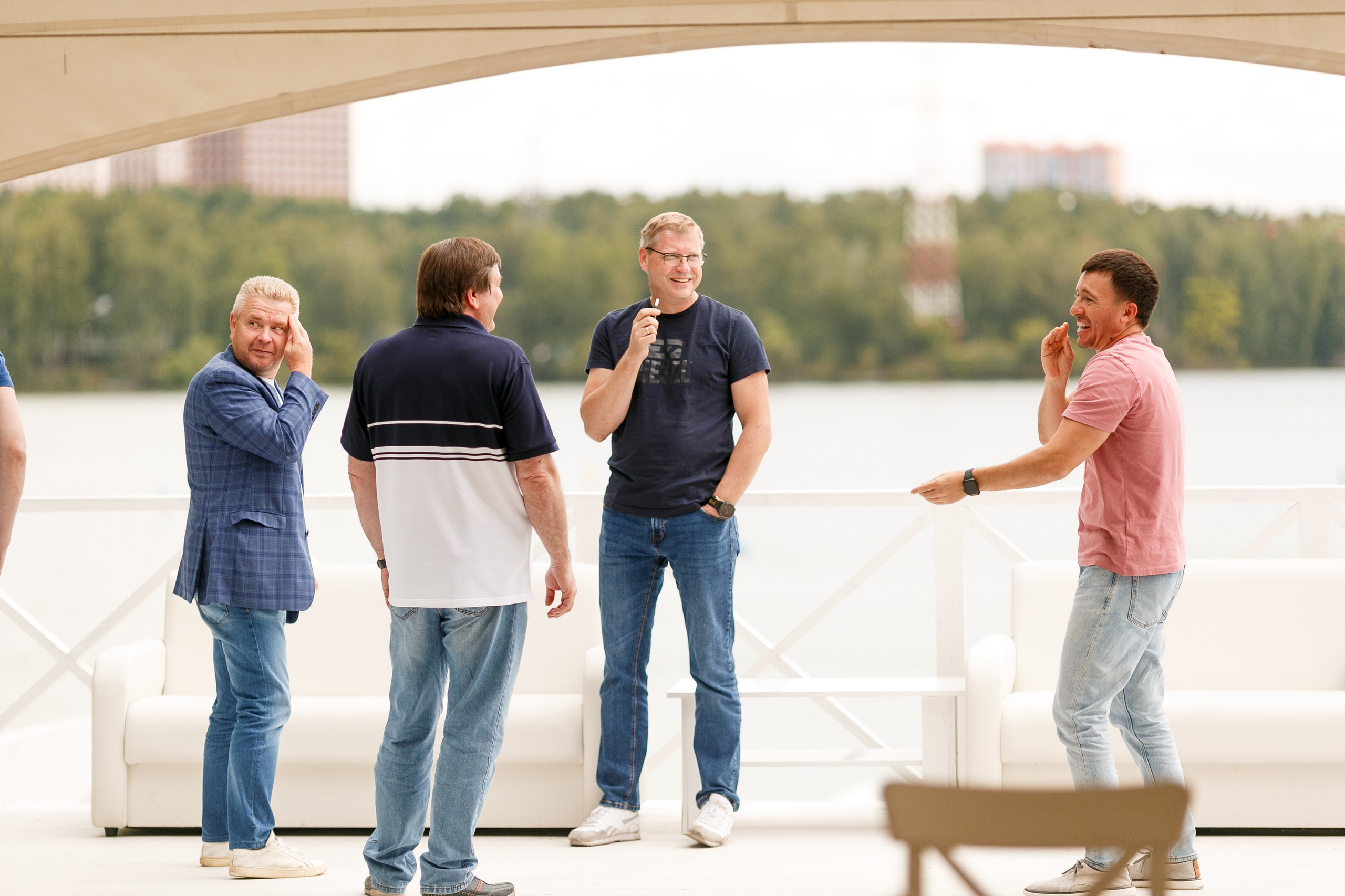 Выездной коучинг на берегу Строгинской поймы. Репортажный фотограф Борис Геер