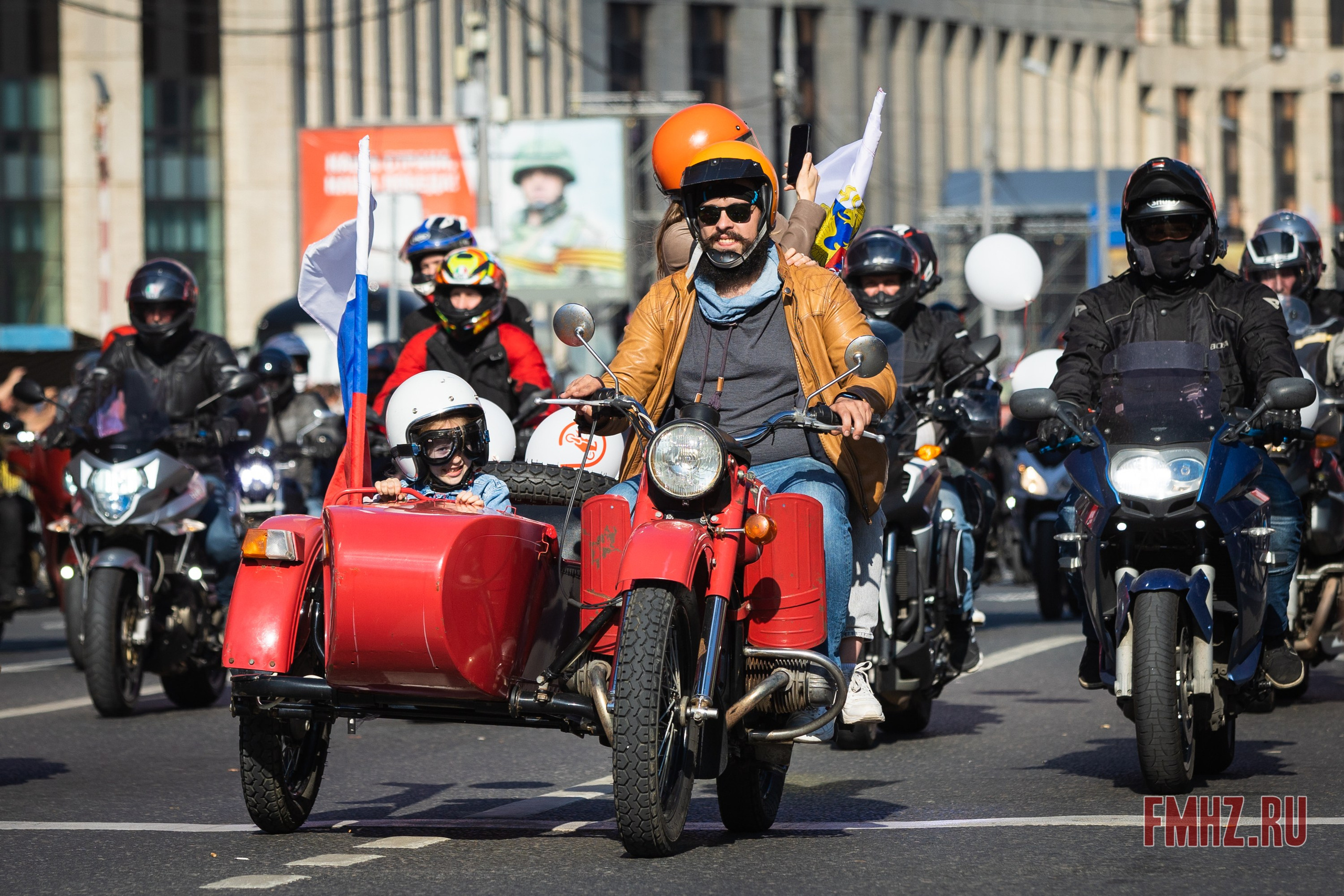 Закрытие Мотосезона 2023 на проспекте Академика Сахарова. Фотограф Владимир Охрименко