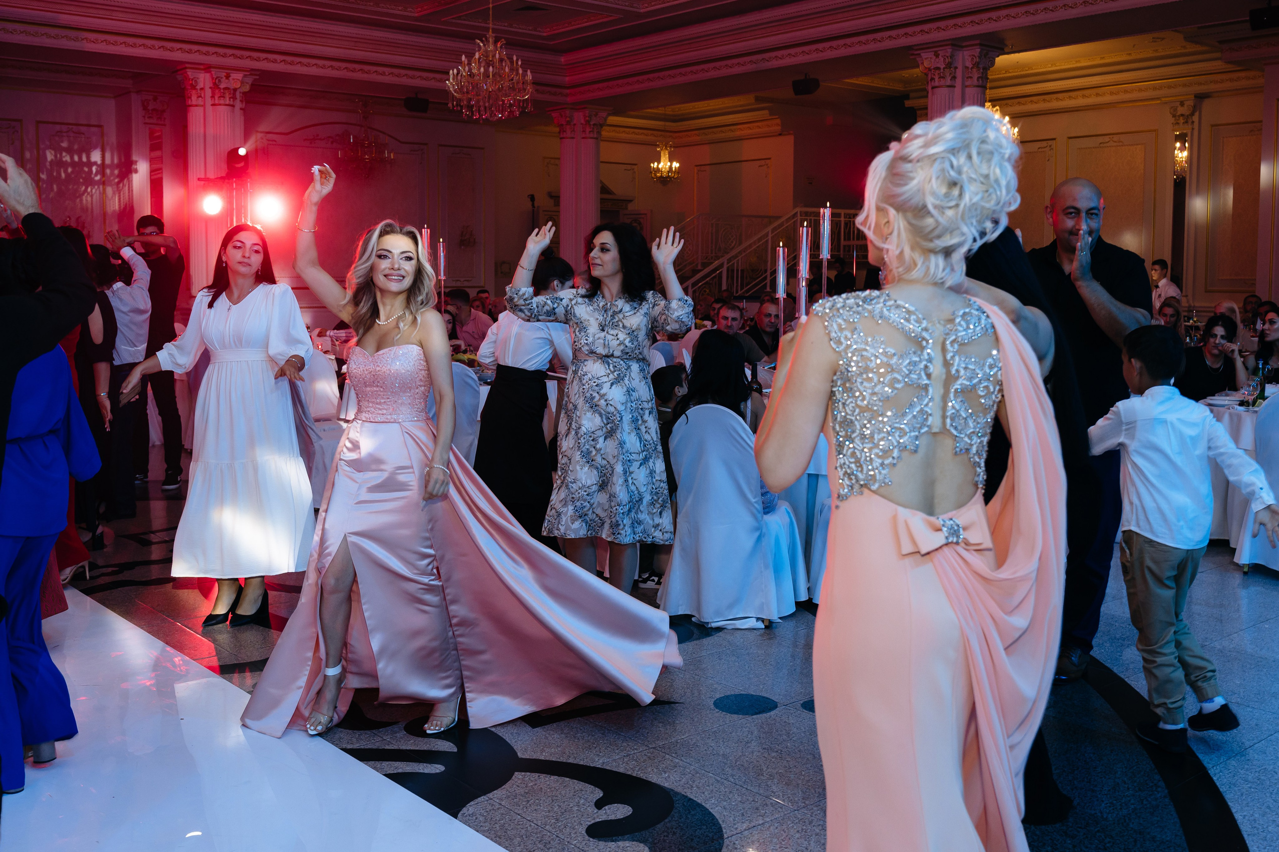 Карен и Сэда. Свадебный фотограф Красноярск Вязьминова Мария