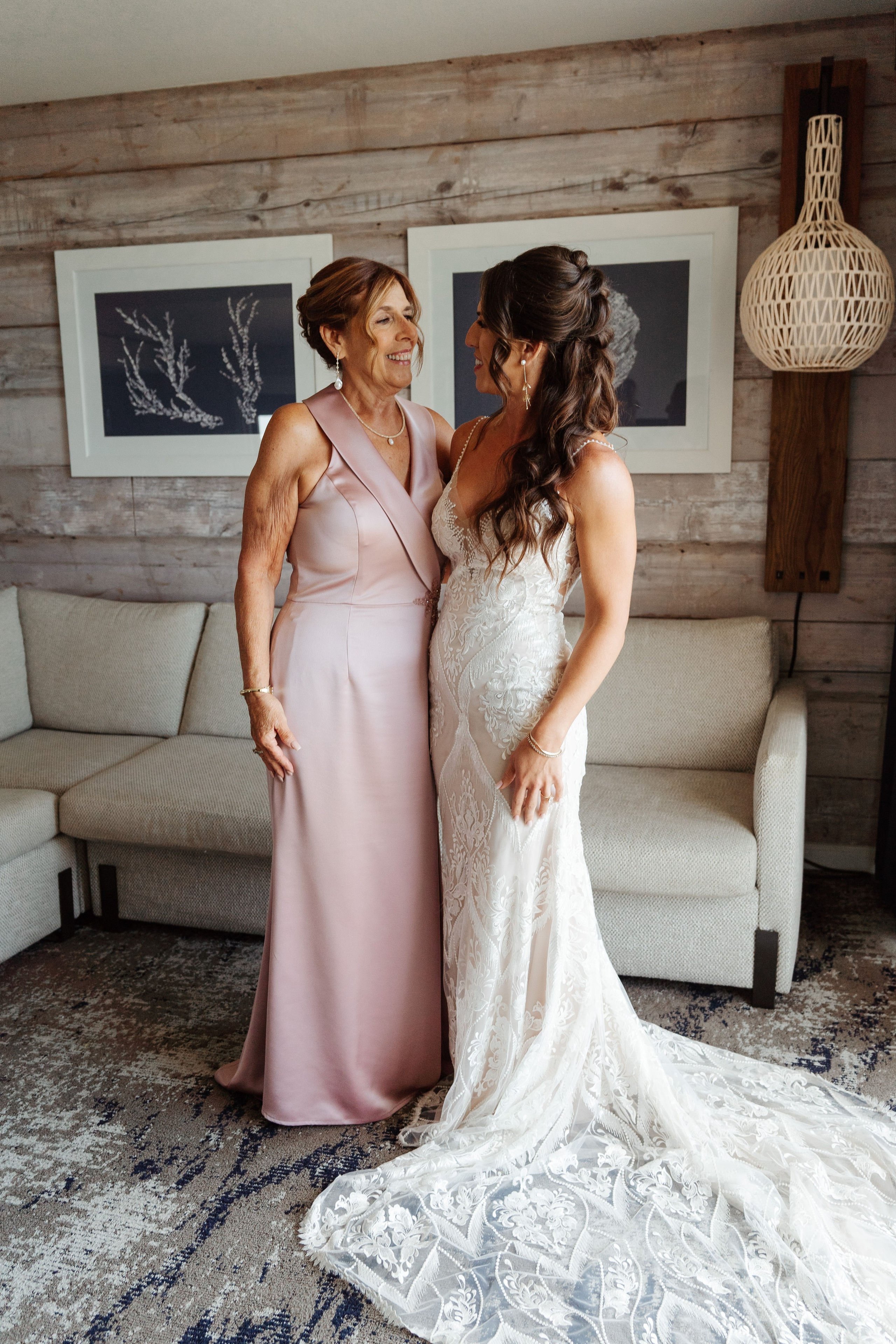 2025-08-16_BryanAmber. Ретушер Зенькевич Света