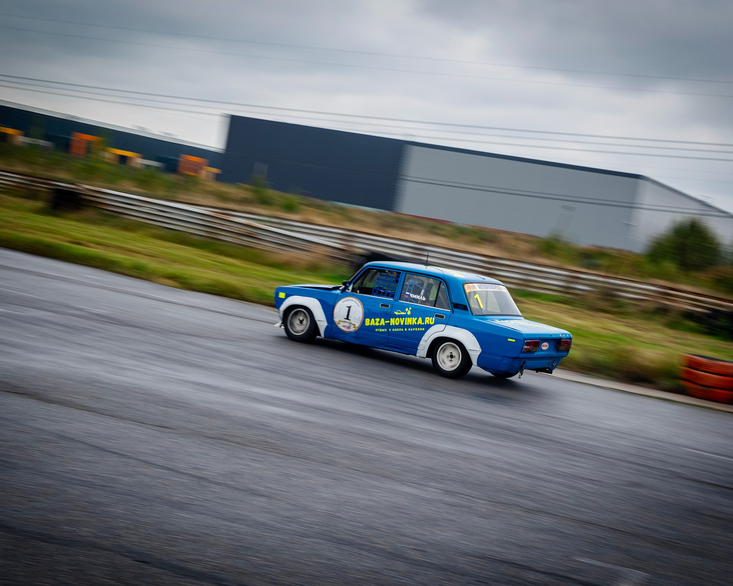 AUTODROM FEST 21.09.25. Автомобильные фотографии и рисунки в Санкт-Петербурги Пашков Дмитрий