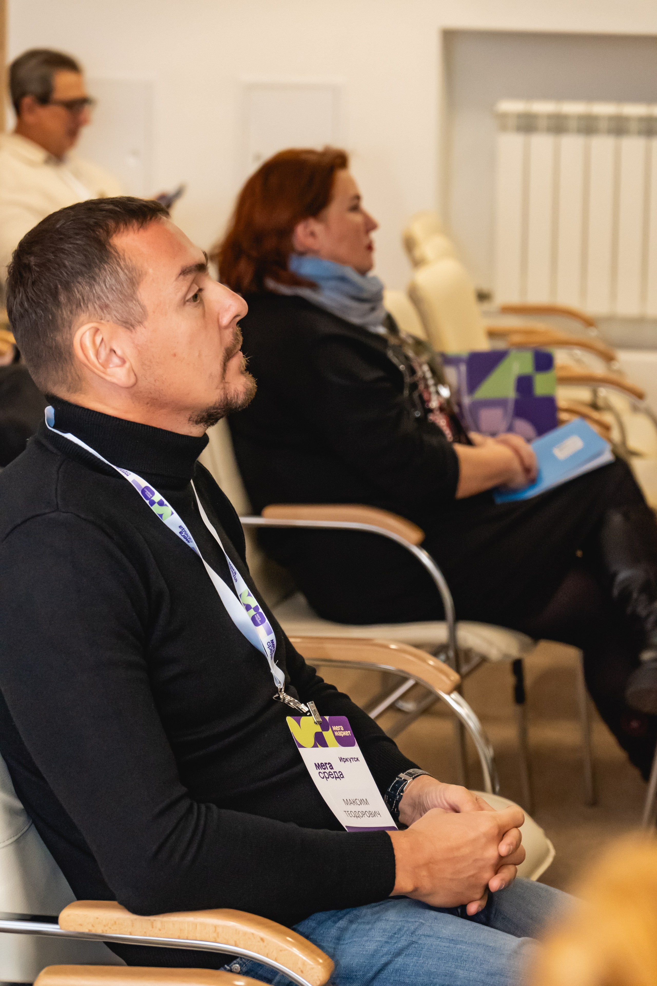 Мегасреда. Занимаюсь профессиональной фотографией и живу рядом с Байкалом. Работаю в разных жанрах