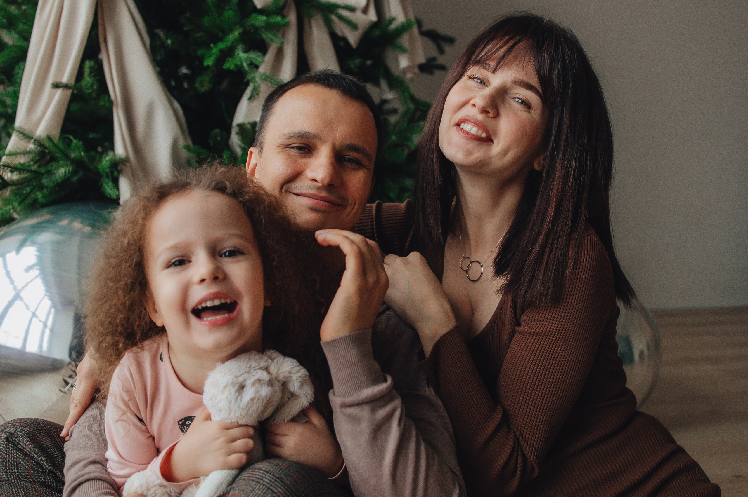 В ожидании сестренки перед Новым годом. Фотограф Новосибирск