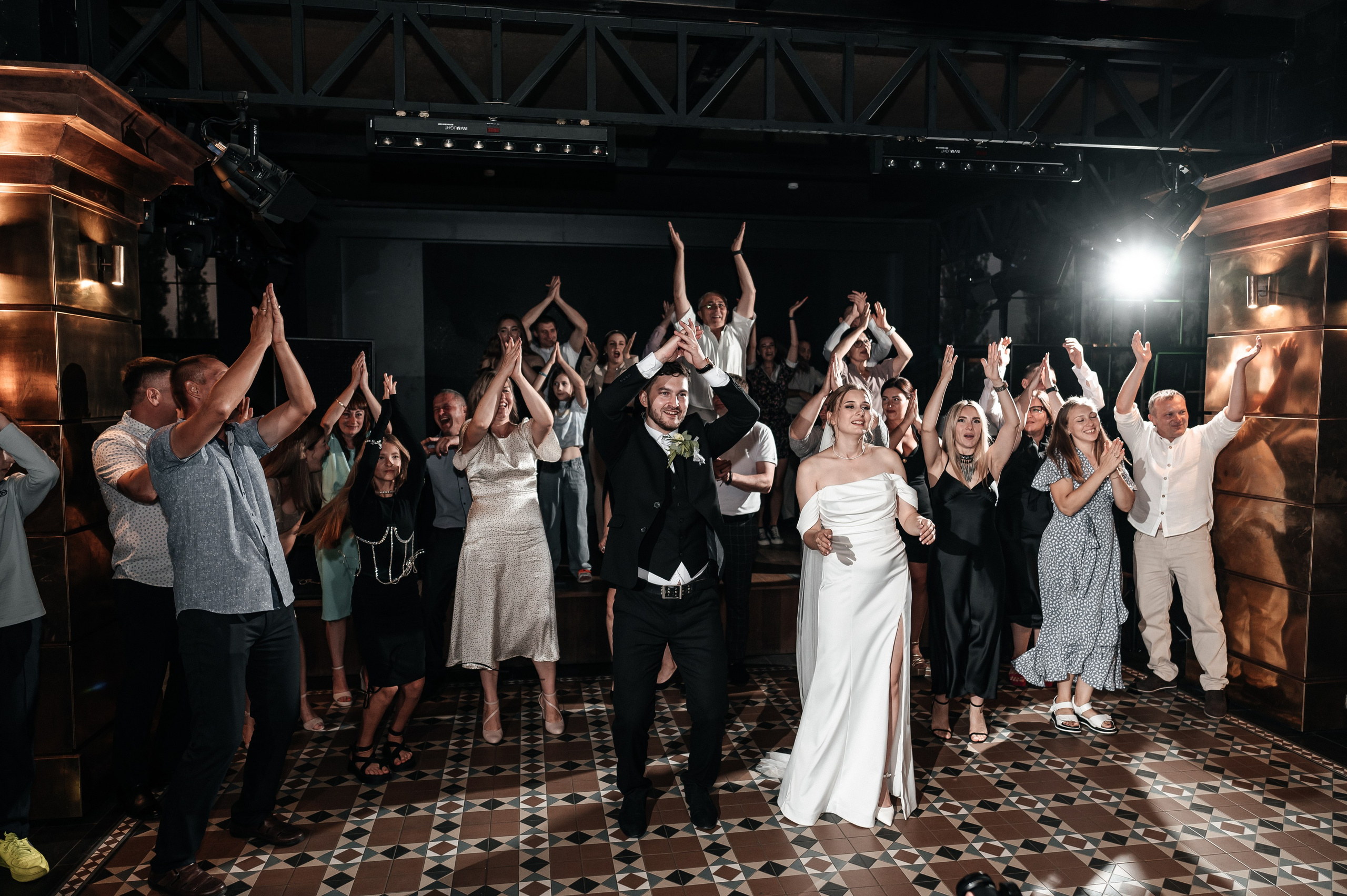 Даниил и Валерия. Черная утка. Полный день. Фотограф Екатерина Бочарникова