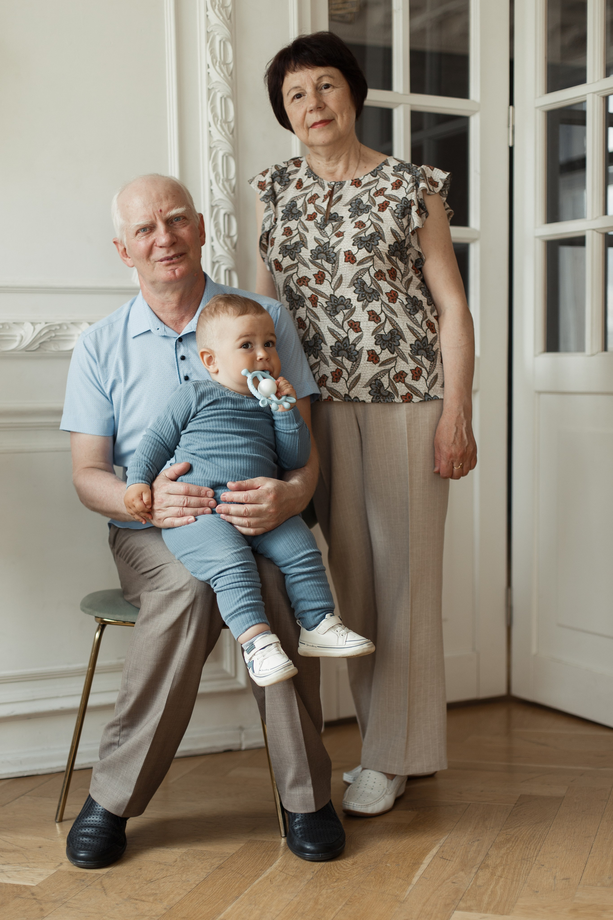 Константин, Ирина, Тимофей, бабушка и дедушка. Елена Семейный фотограф Санкт-Петербург