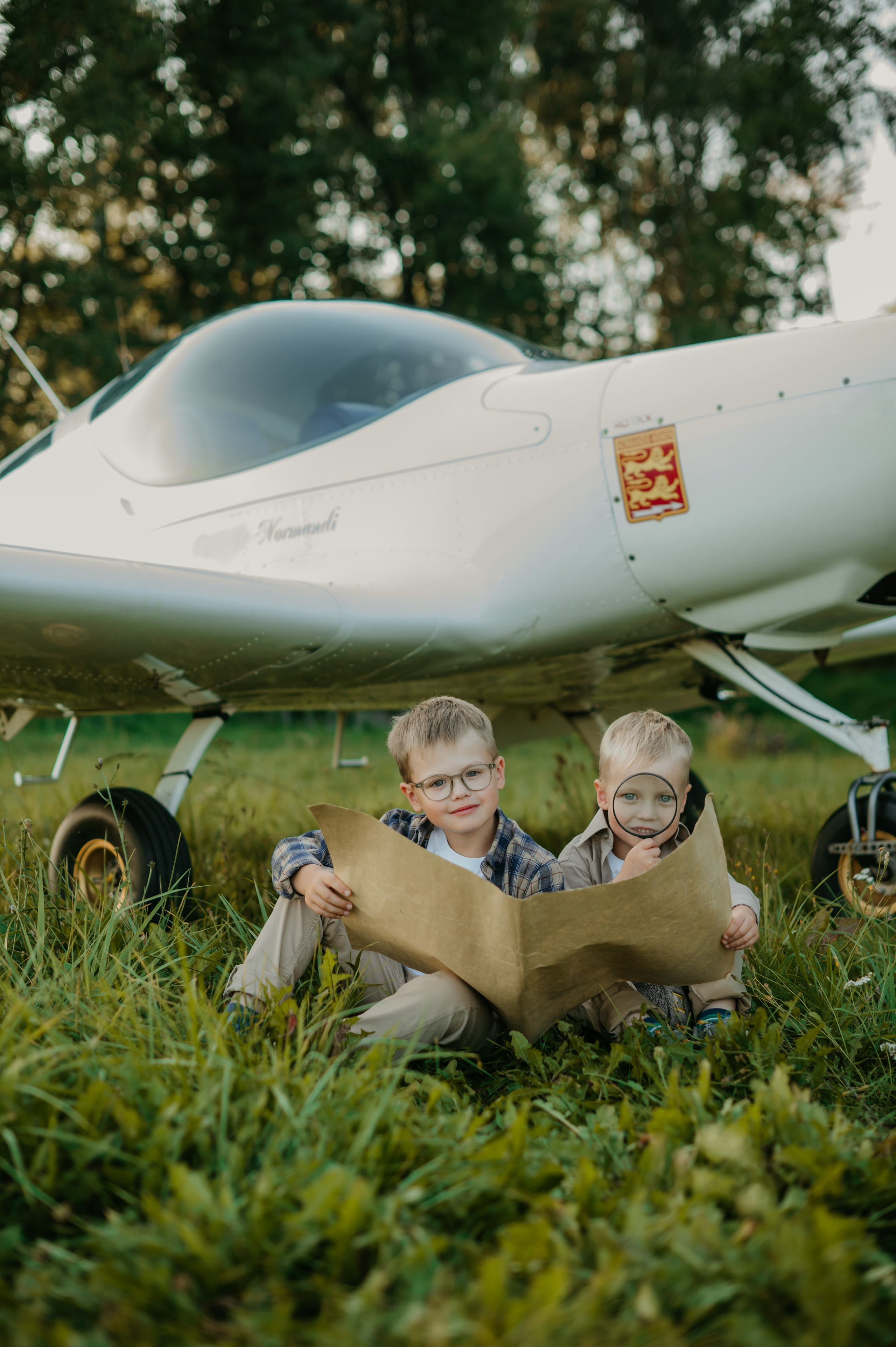 Самолеты: Женя и Костя. Свадебный, семейный и портретный фотограф в Суворове Анастасия Седыкин