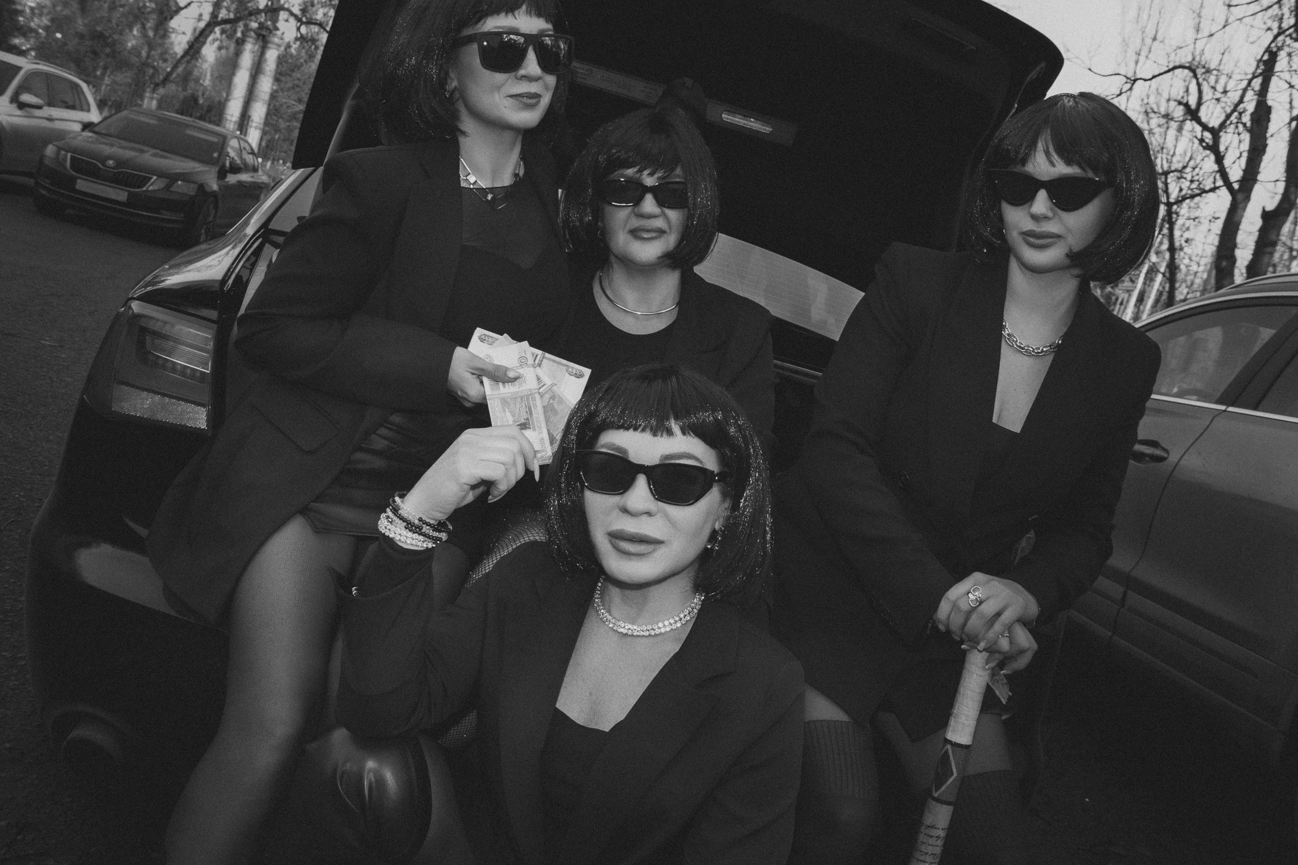 Девчонки в чёрном. Фотограф Таганрог