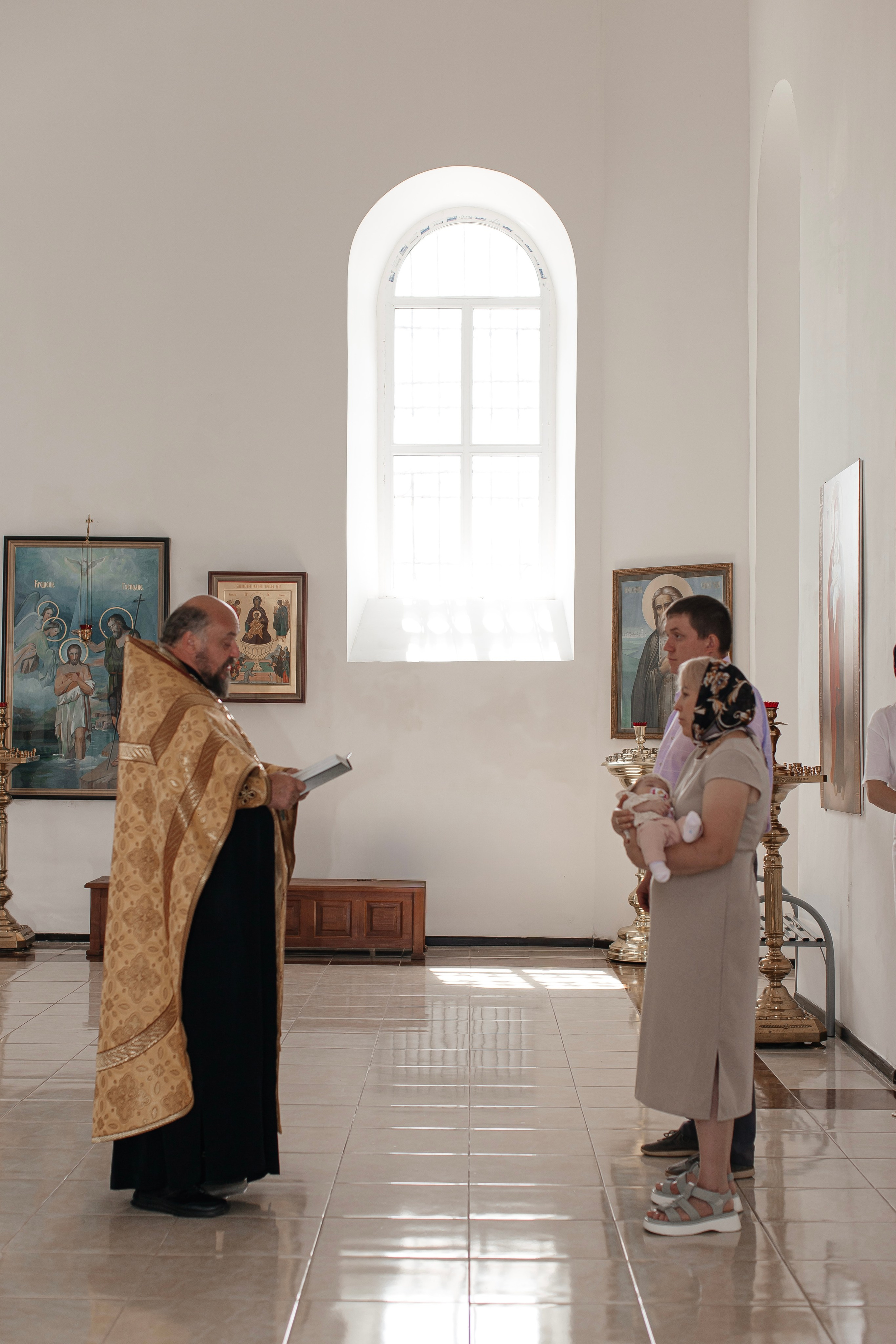 Таинство Крещения. Фотограф Лиана Артемова в Пензе