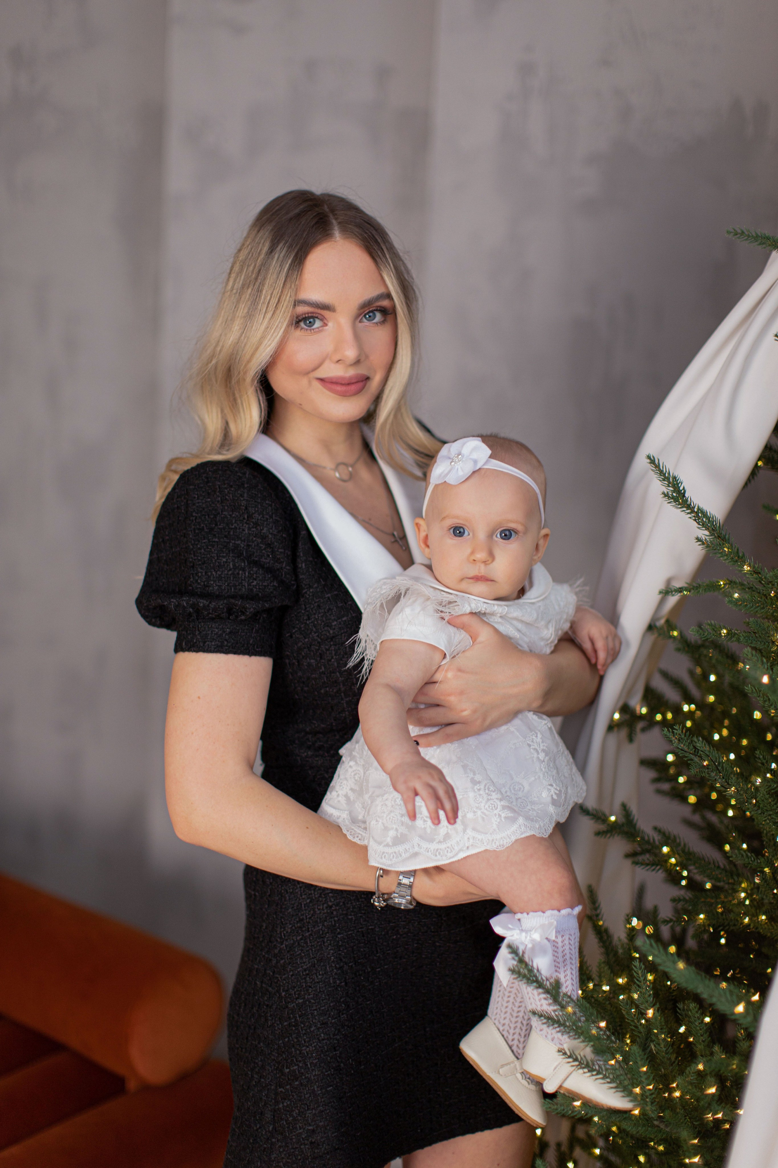 Семья к новому году 2025. Фотограф Лиана Артемова в Пензе