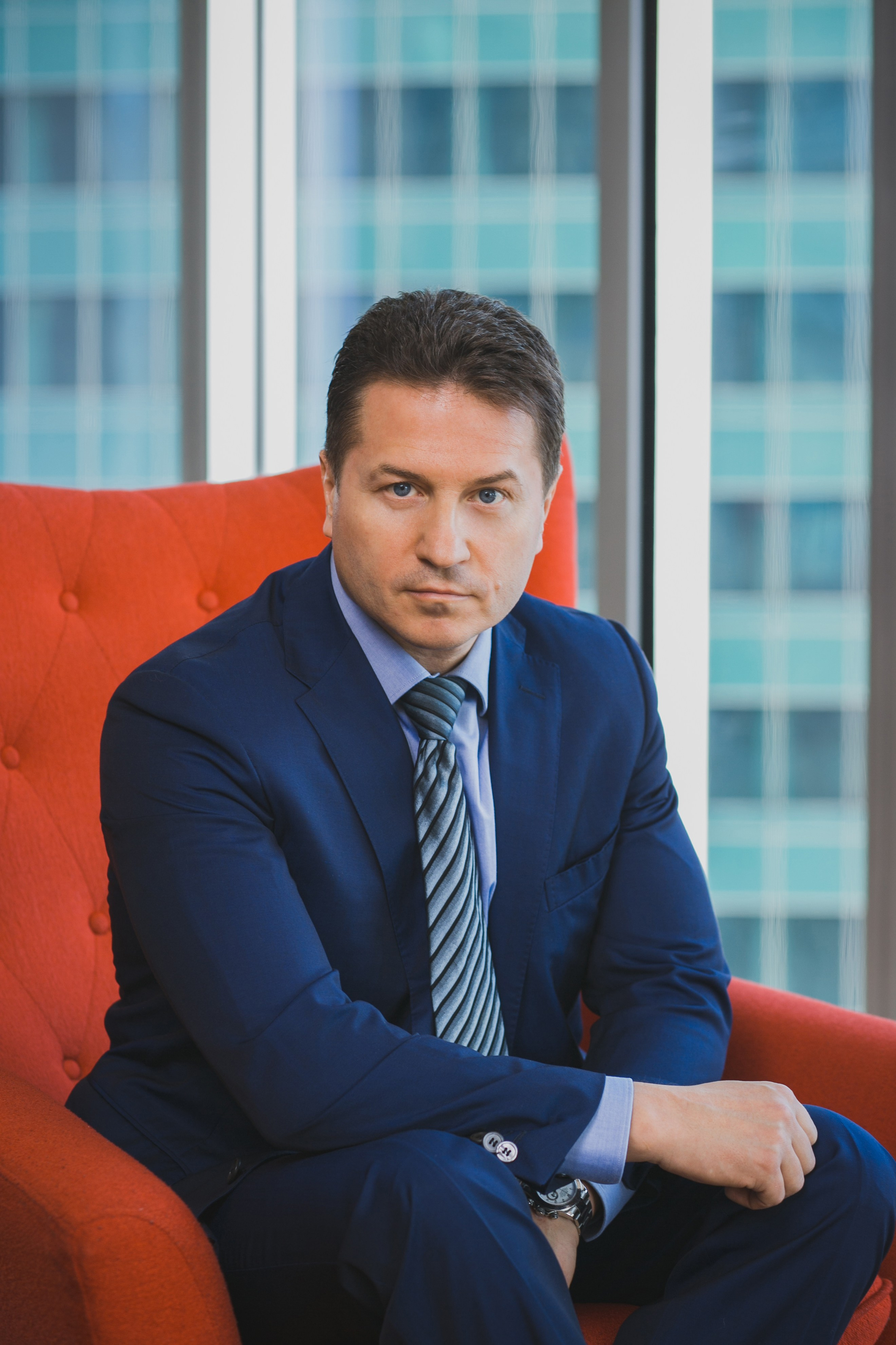 Бизнес портреты. Профессиональный фотограф Евгений Земцов в Москве. Контент съемка, репортаж мероприятий, бизнес портреты