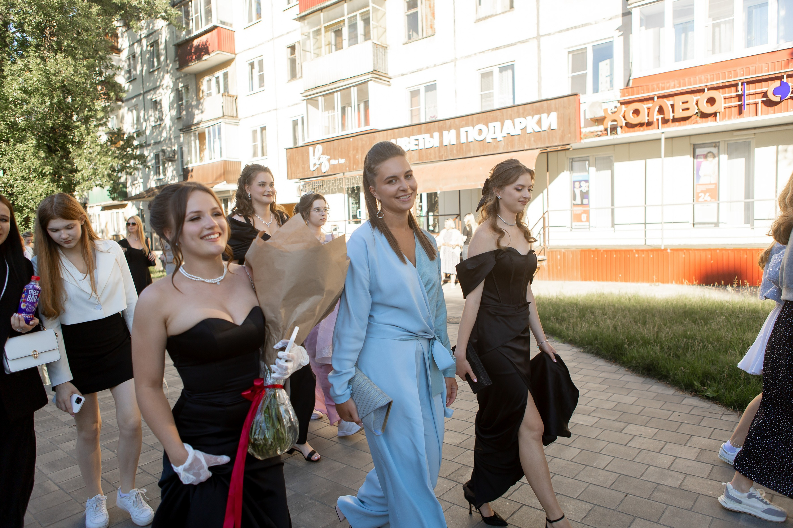 Выпускной Гимназия 12 2024 г. Свадебный и портретный Фотограф в Липецке Дмитрий Котюков