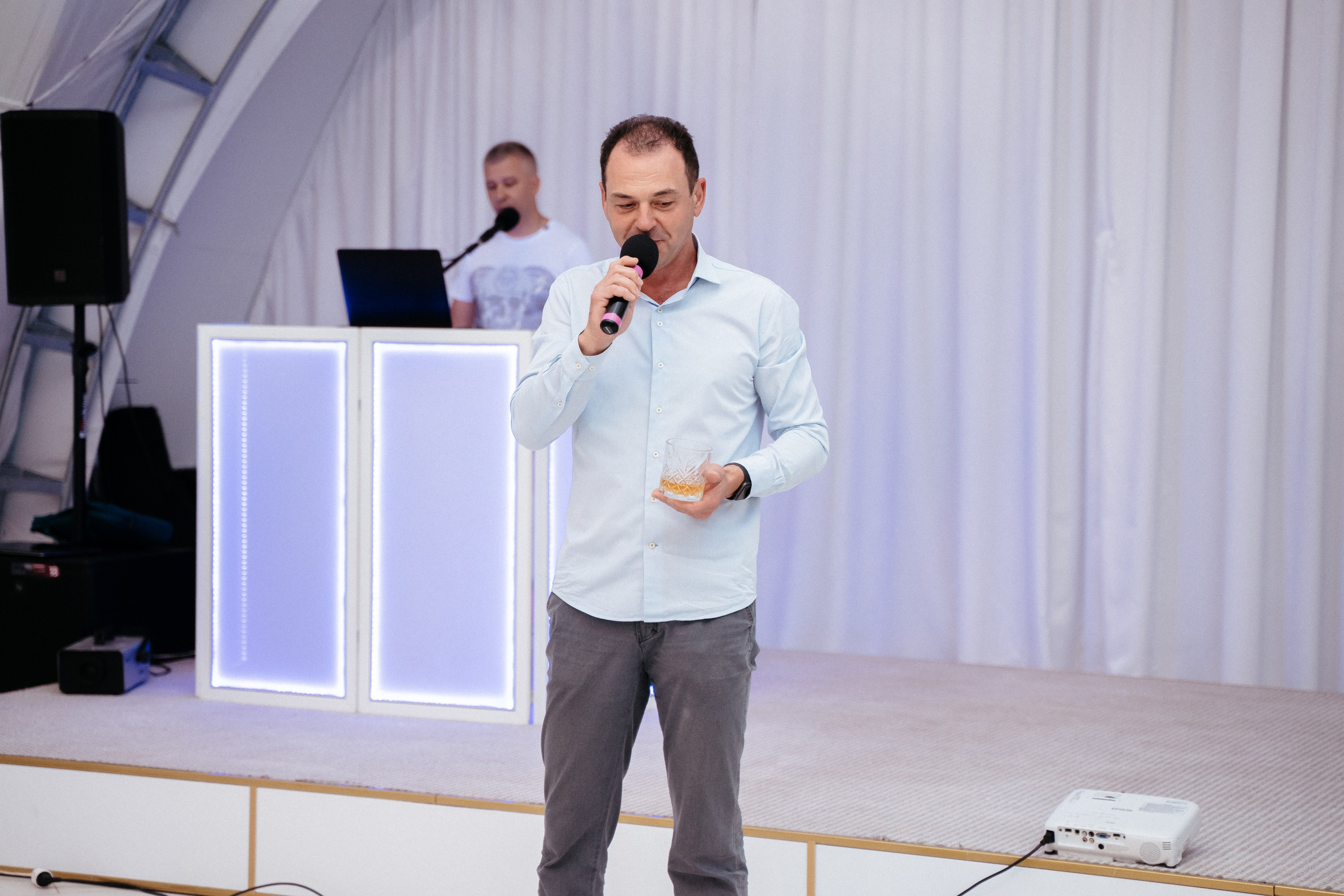 Ави Центр. Свадебный фотограф в Симферополе