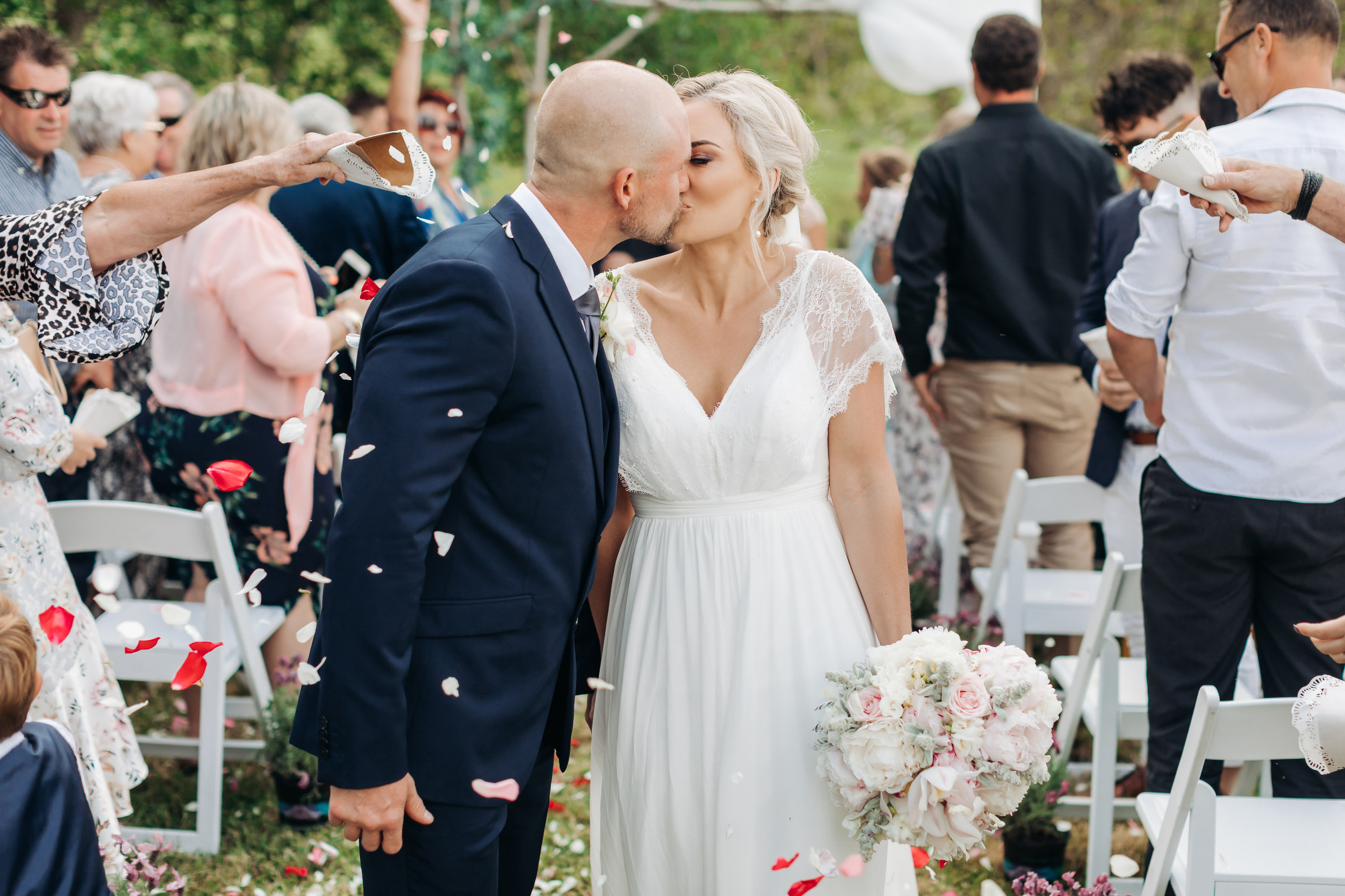 Wedding photographer in Tbilisi & Saint-Petersburg (Spb). Destination wedding photographer Peter Letu