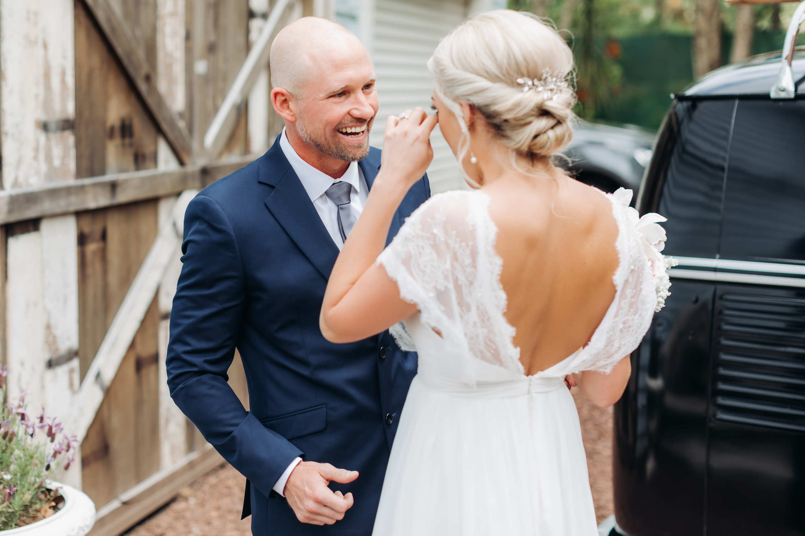 Wedding photographer in Tbilisi & Saint-Petersburg (Spb). Destination wedding photographer Peter Letu