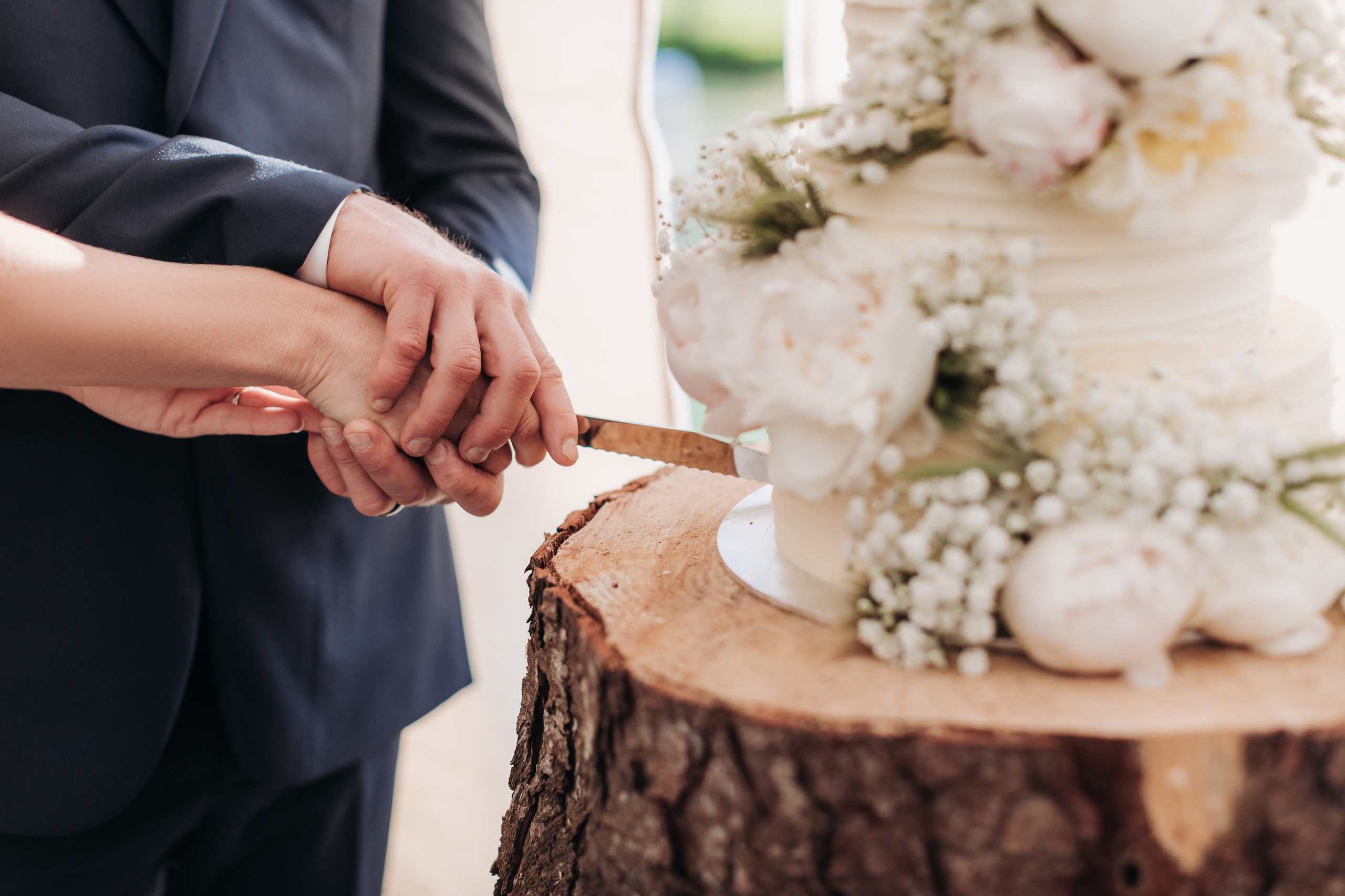 Wedding photographer in Tbilisi & Saint-Petersburg (Spb). Destination wedding photographer Peter Letu