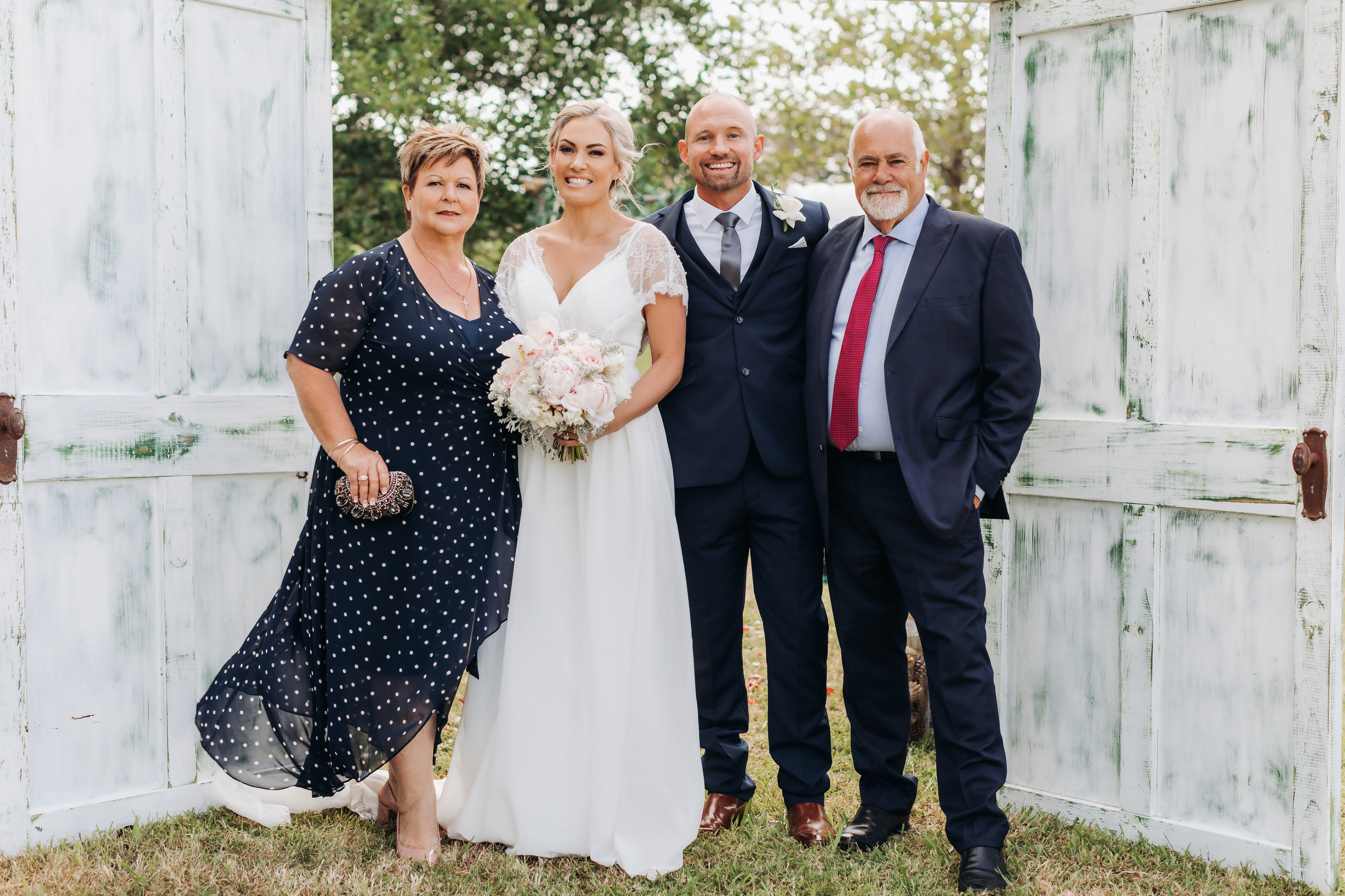 Wedding photographer in Tbilisi & Saint-Petersburg (Spb). Destination wedding photographer Peter Letu