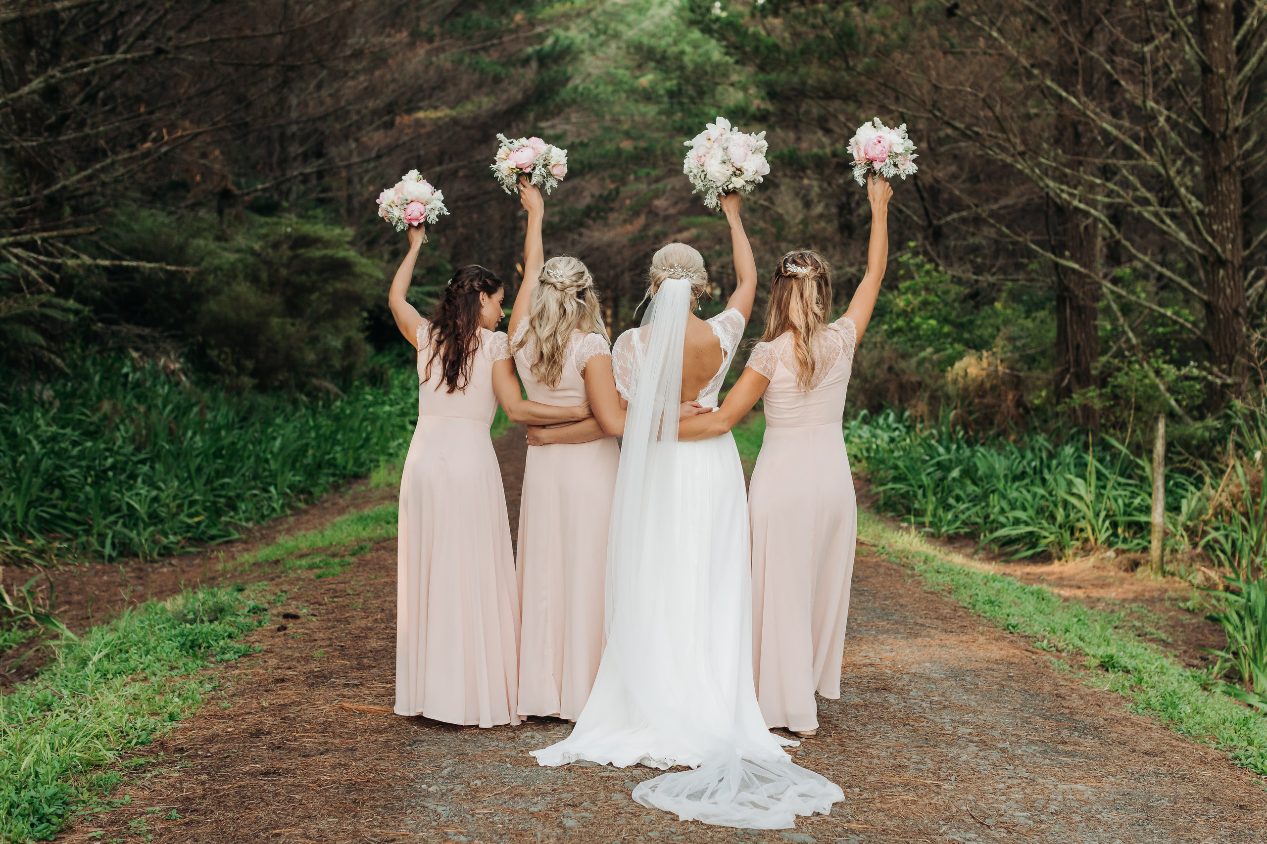 Wedding photographer in Tbilisi & Saint-Petersburg (Spb). Destination wedding photographer Peter Letu