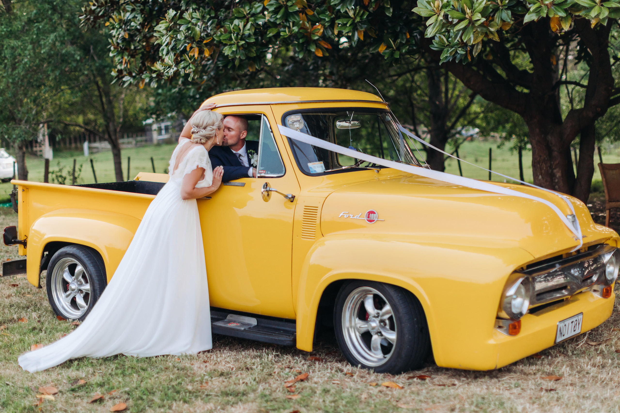 Wedding photographer in Tbilisi & Saint-Petersburg (Spb). Destination wedding photographer Peter Letu