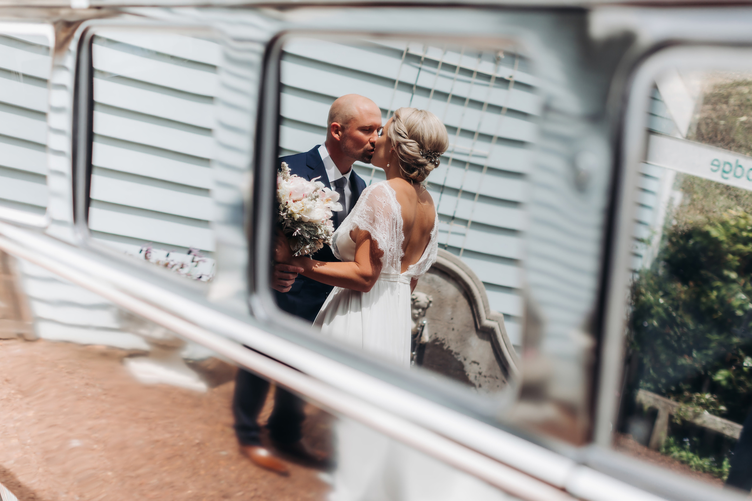 Wedding photographer in Tbilisi & Saint-Petersburg (Spb). Destination wedding photographer Peter Letu