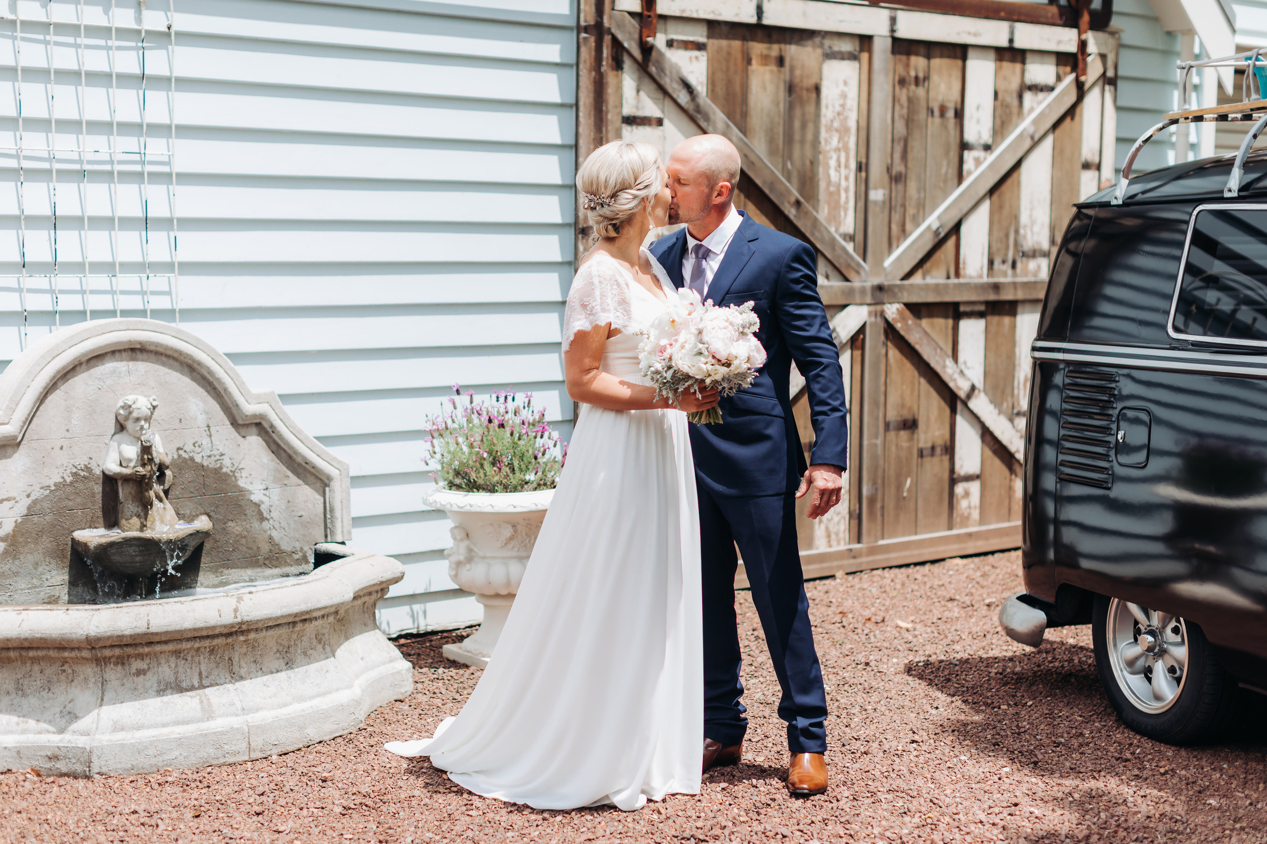 Wedding photographer in Tbilisi & Saint-Petersburg (Spb). Destination wedding photographer Peter Letu