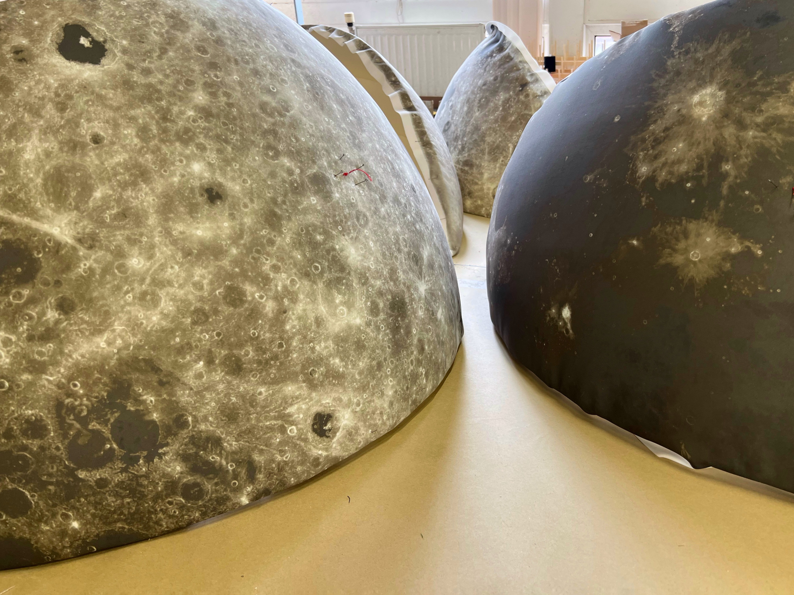 Декорации для спектакля «Тараканище» | Театр БТК. История занавеса. Превращаем идею в технологию