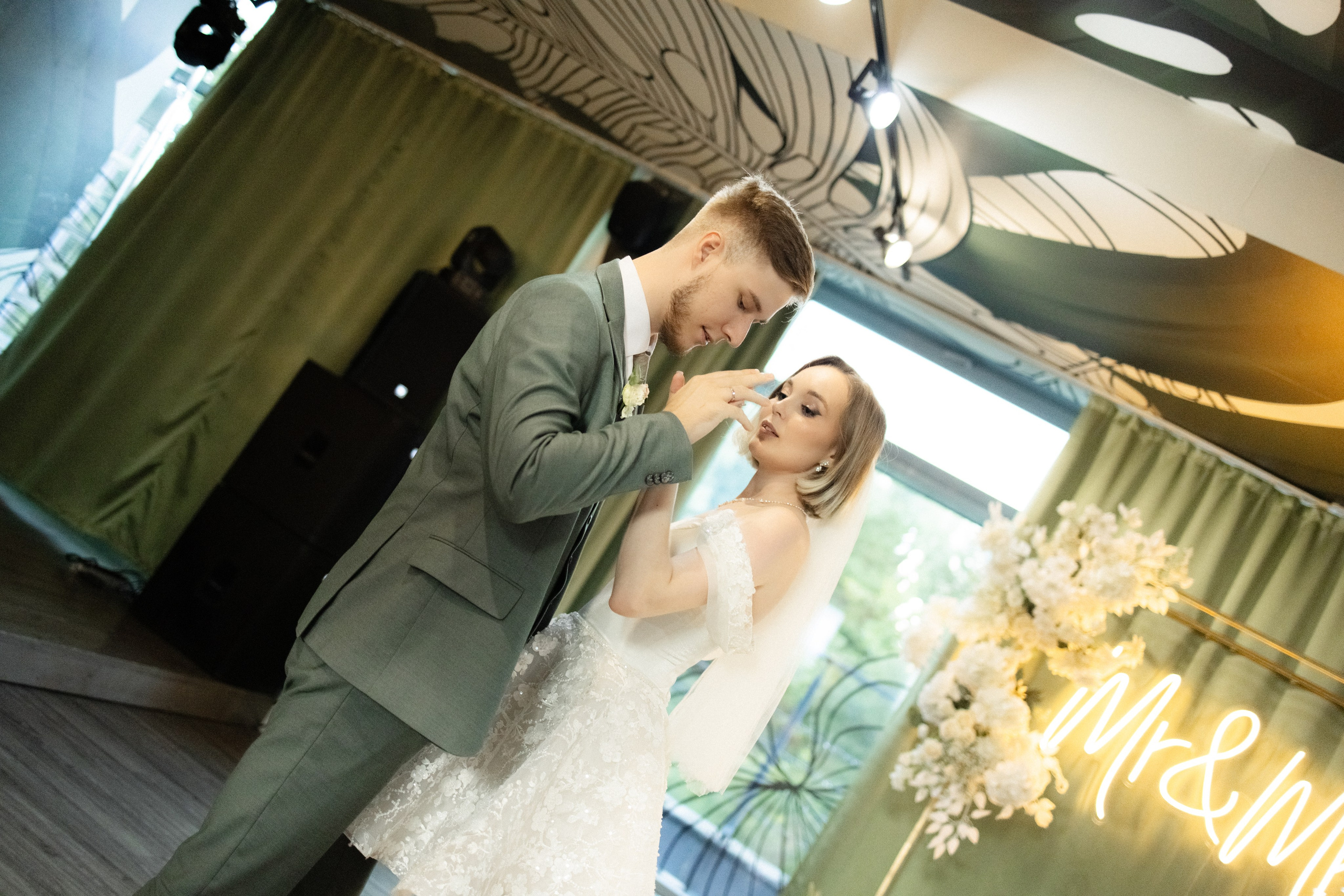 L | A. Свадебный и портретный фотограф в Новосибирске Любовь Исакова