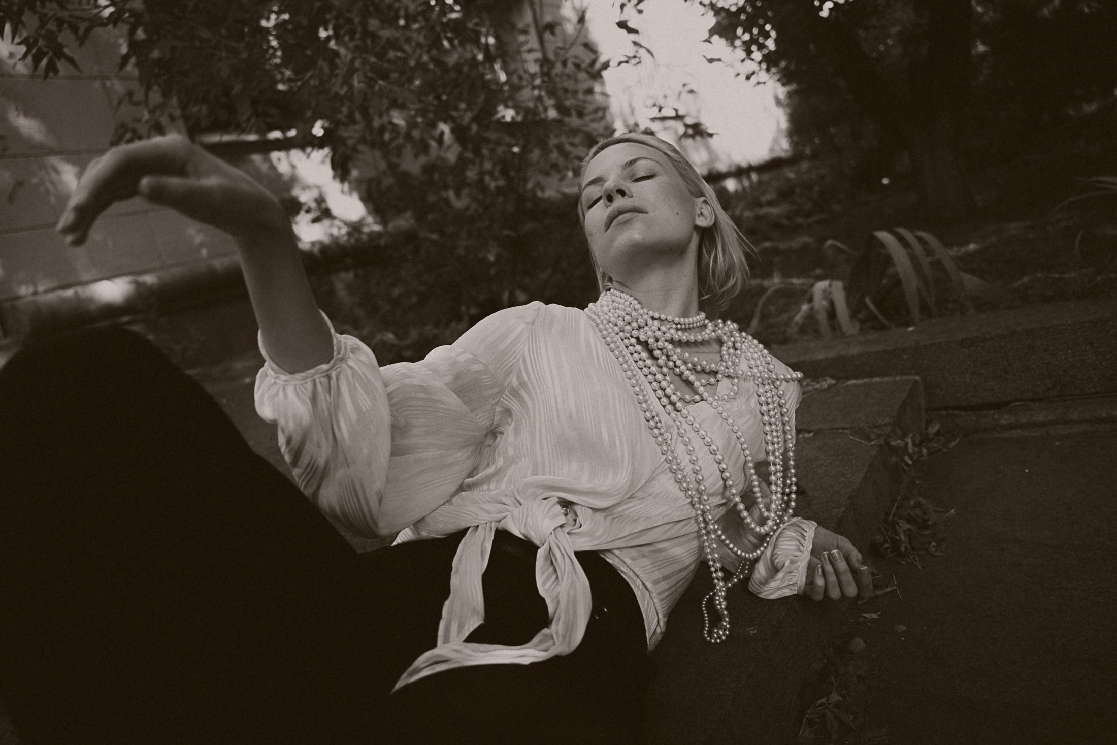 KSENIA. TUTSARKIS — Art Director | Stylist | Photographer