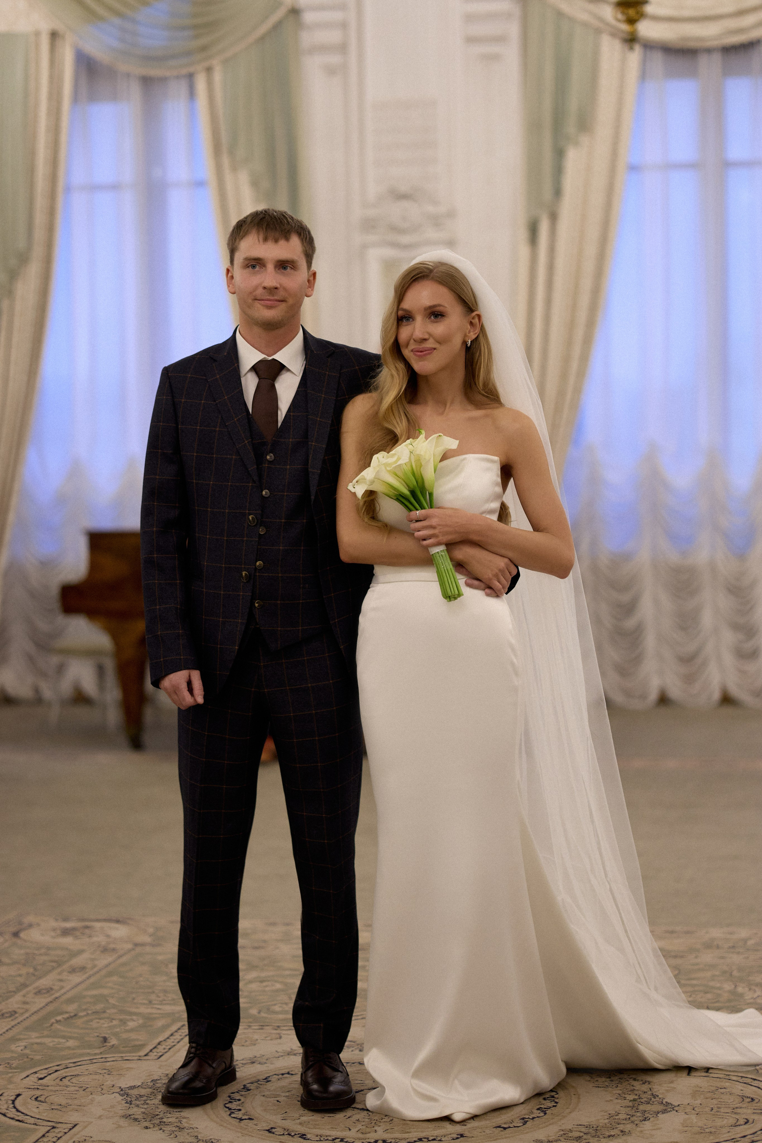 Свадебная фотосессия в Дворце Бракосочетания № 1. Сестры Карабаза. Фотографы и ретушеры в Москве и Санкт-Петербурге